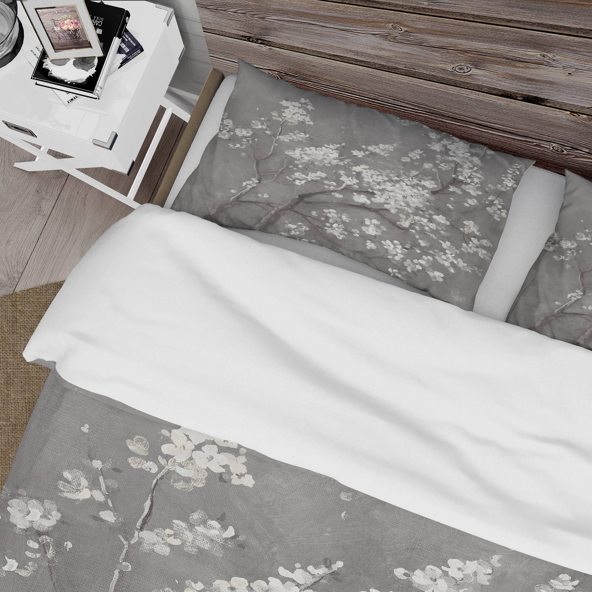 Designart &#x27;White Cherry Blossoms I&#x27; Farmhouse Bedding Set - Duvet Cover &#x26; Shams