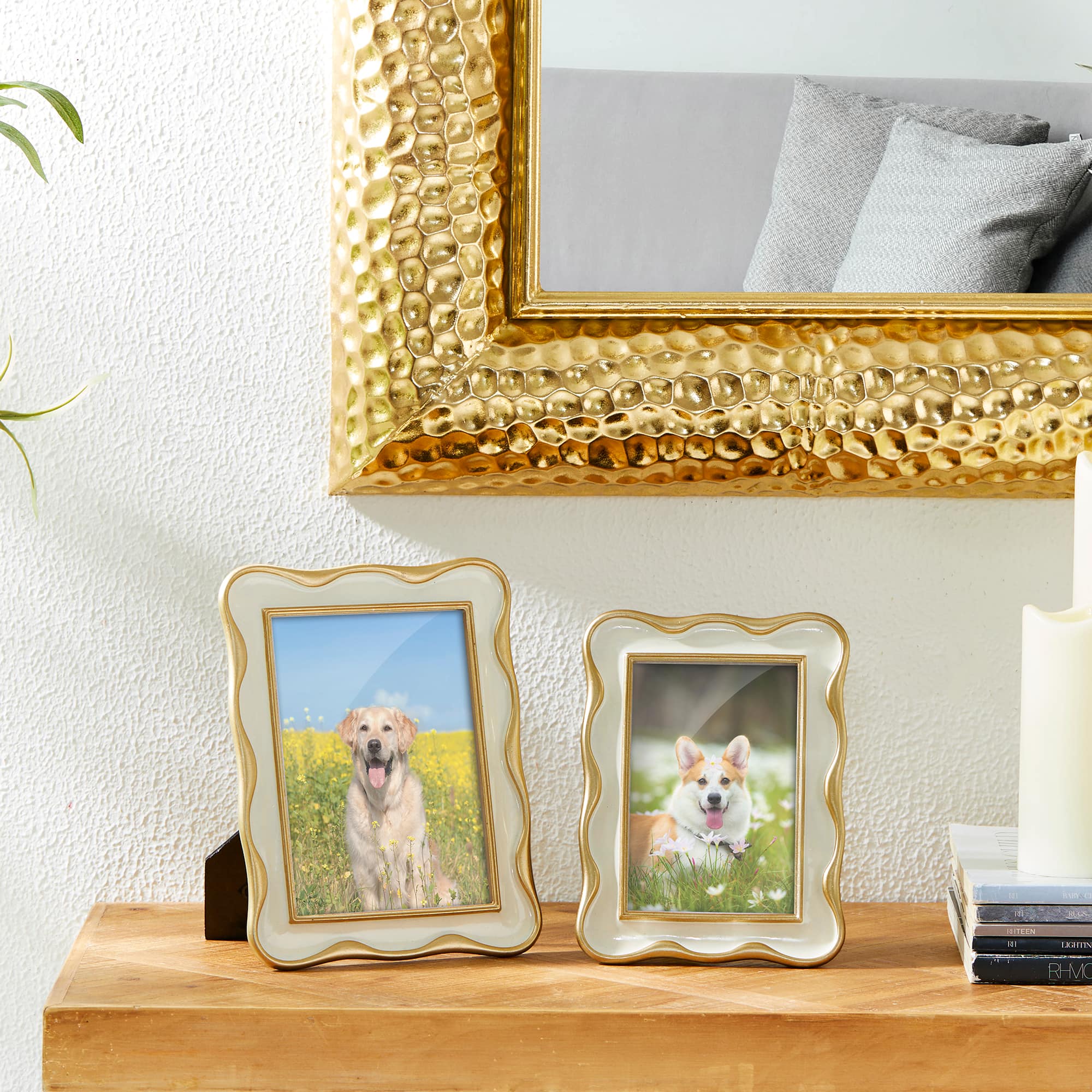 Glitzhome&#xAE; Vintage White with Gold Wavy Edge Tabletop Picture Frame Set