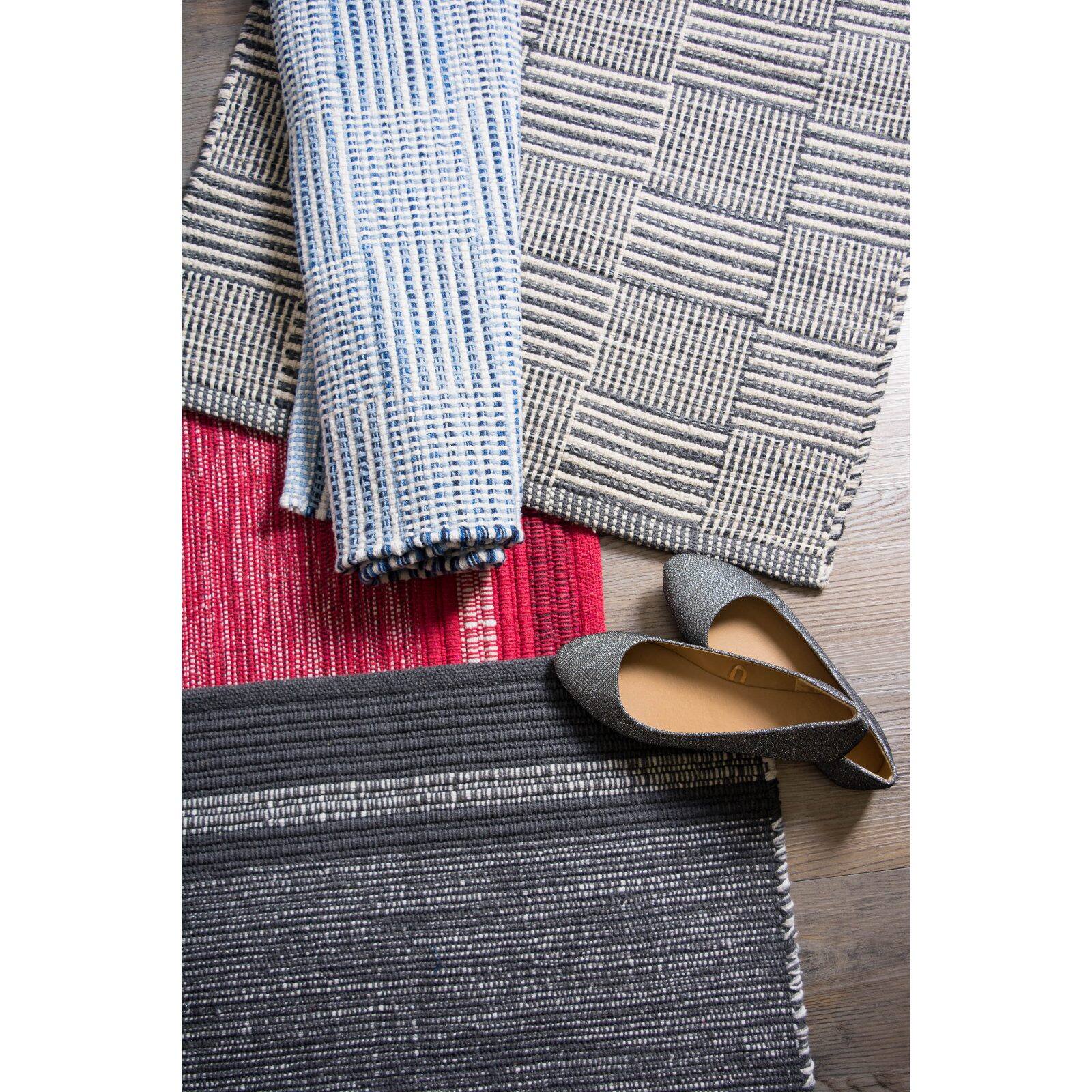 DII® Gray Squares Recycled Yarn Rug, 2ft. x 3ft.