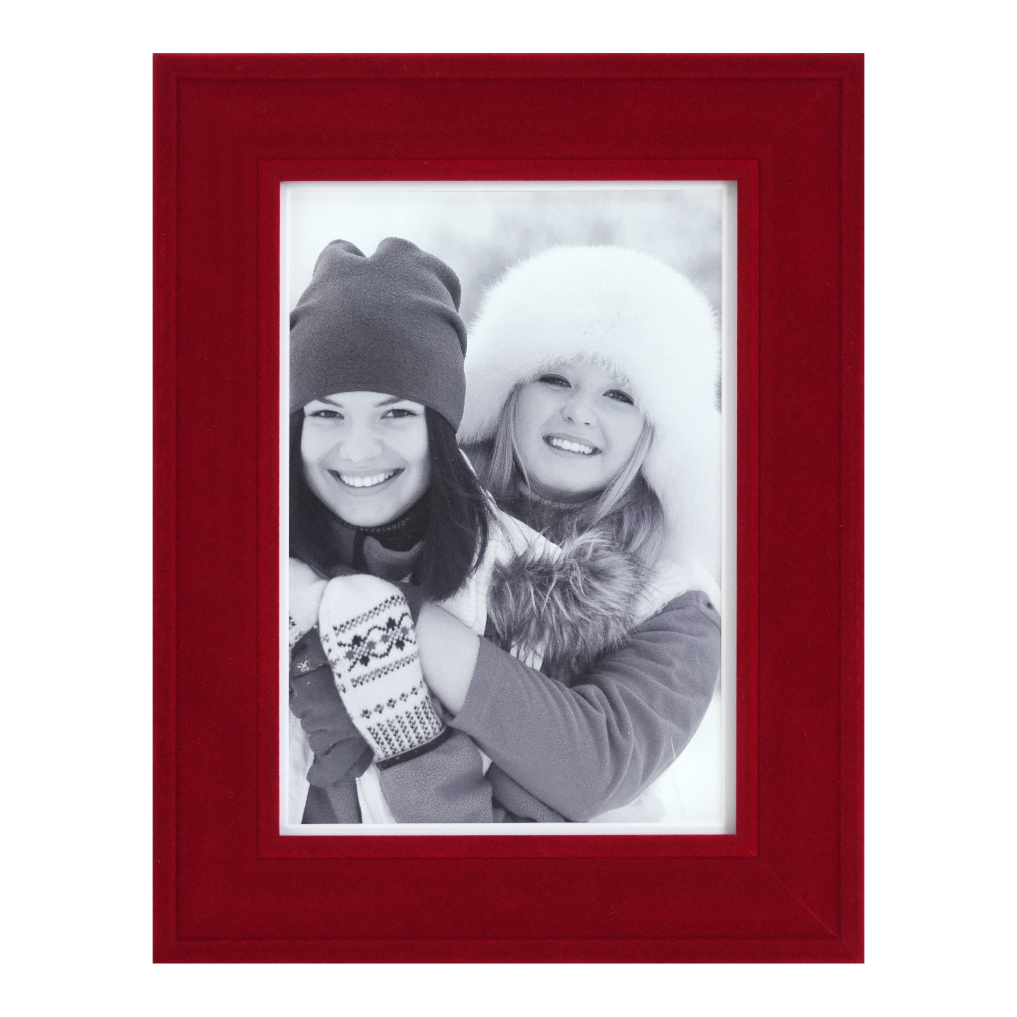 5&#x22; x 7&#x22; Velvet Plastic Frame by Studio D&#xE9;cor&#xAE;