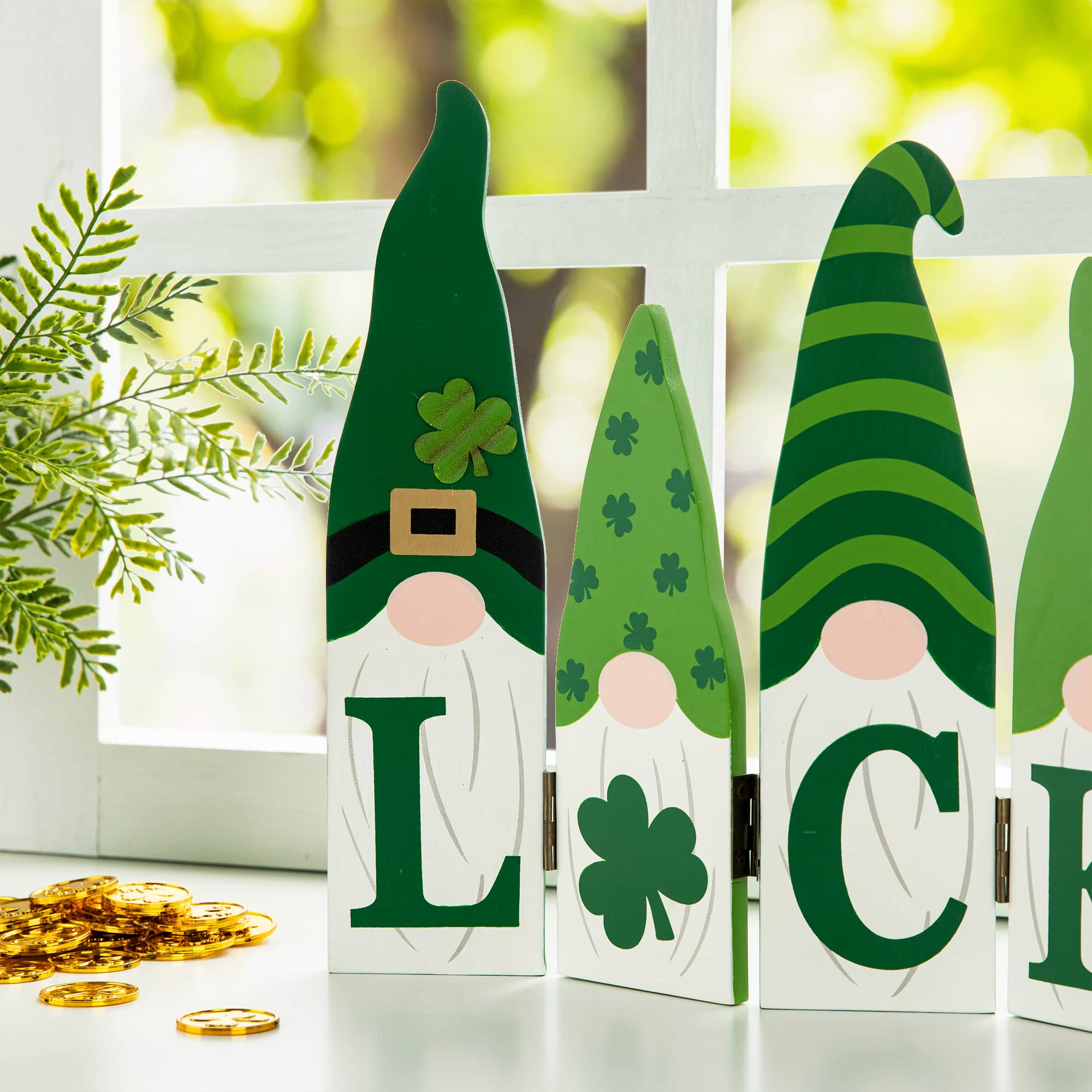 Glitzhome&#xAE; 12.25&#x22; St. Patrick&#x27;s Wooden Luck Shamrock Gnome Table Decor