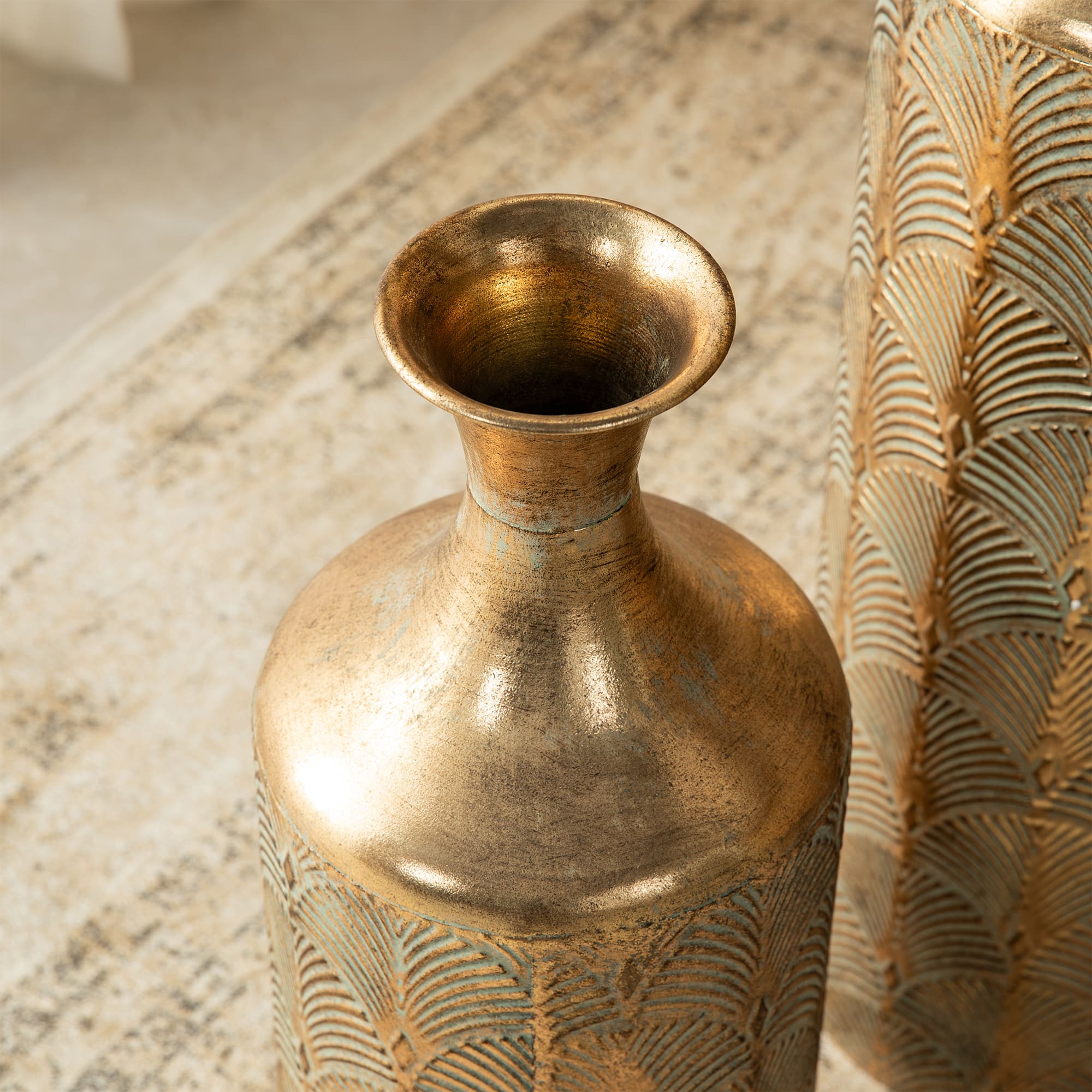 Glitzhome&#xAE; Antique Gold Gingko Metal Floor Vases Set