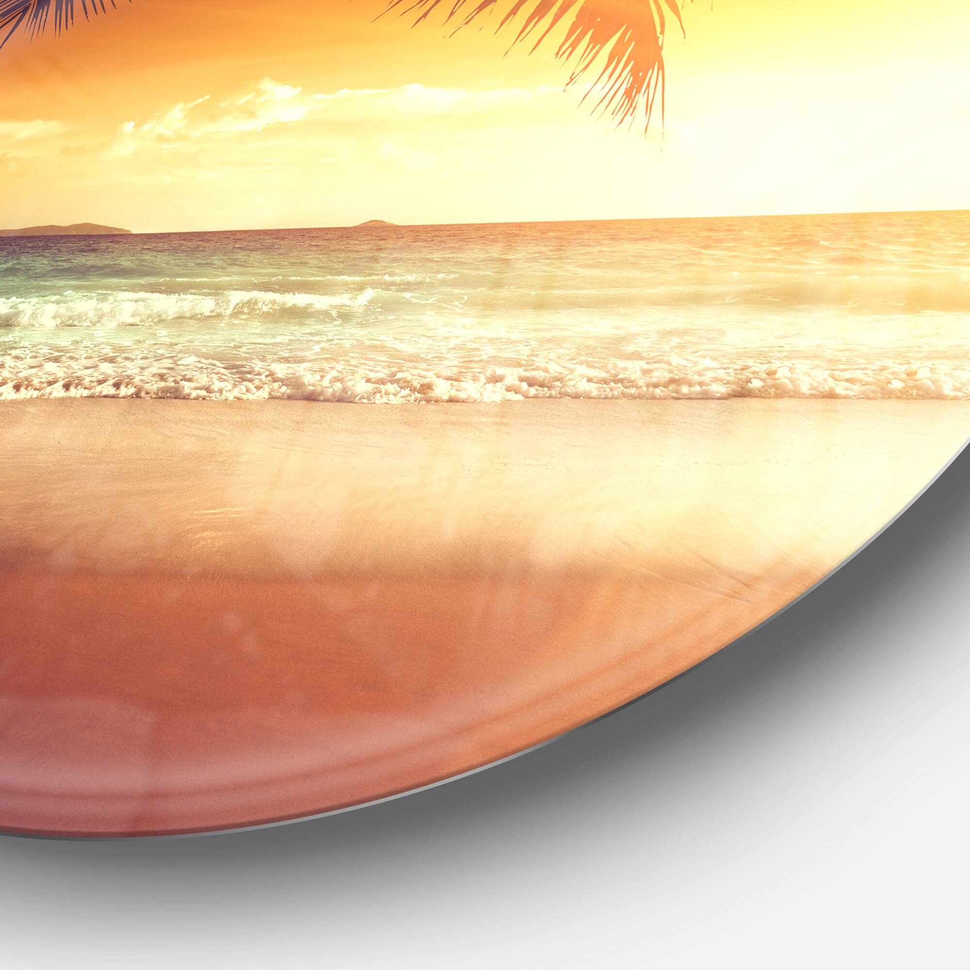 Designart - Palm Leaves on Caribbean Seashore&#x27; Seashore Metal Circle Wall Art