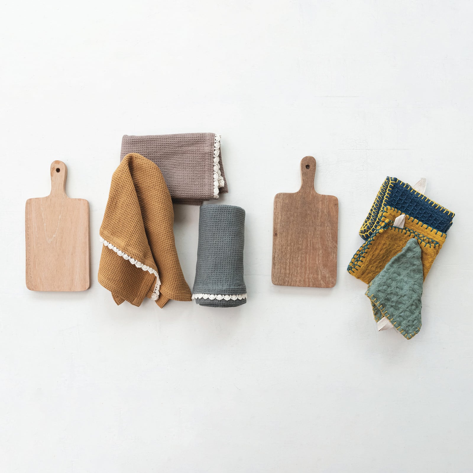 Hello Honey&#xAE; Multicolor Kitchen Cotton Tea Towels on a Mango Wood Board Set