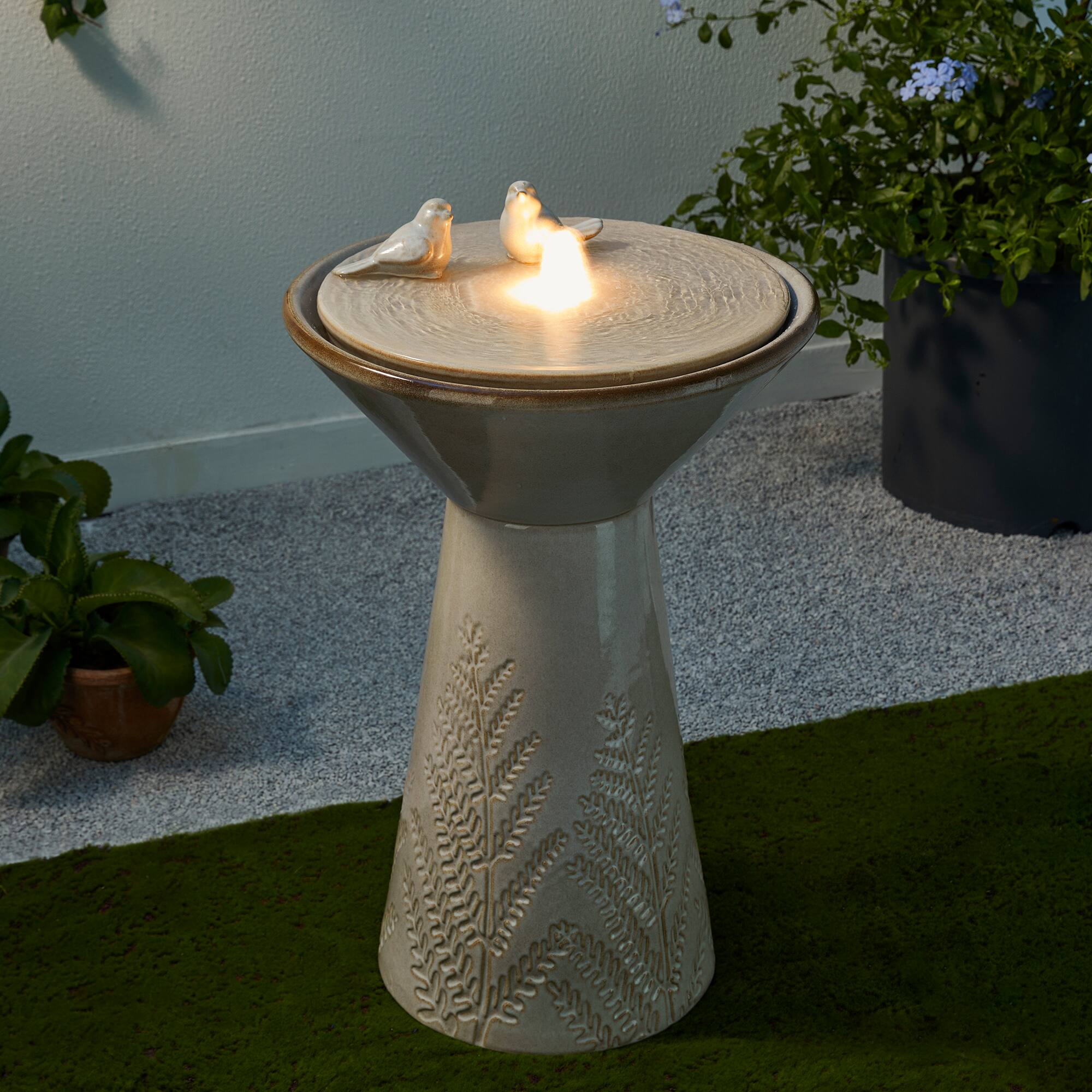 Glitzhome&#xAE; 27.5&#x22; LED Bird Pedestal Ceramic Fountain