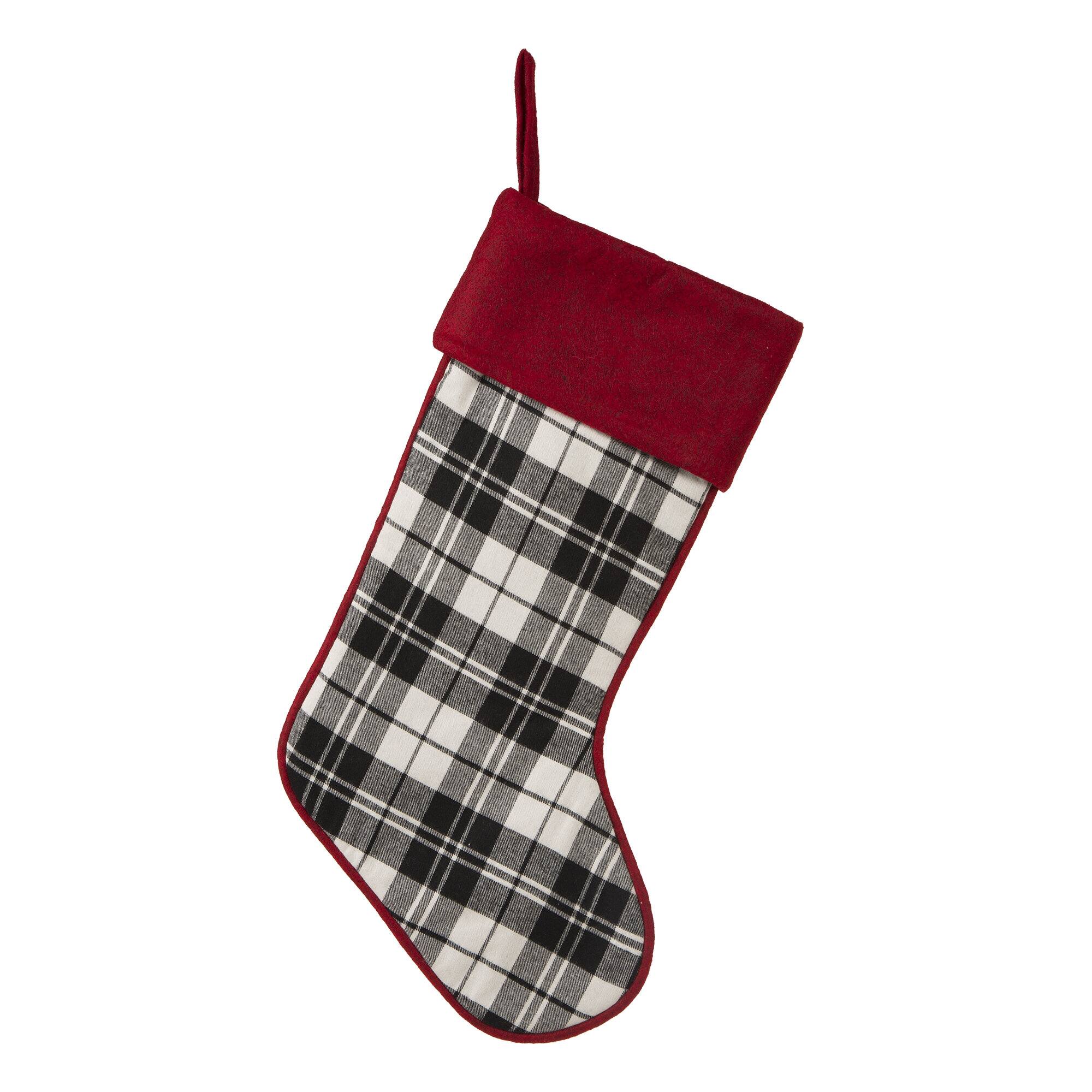 Glitzhome® Black & White Plaid Stockings & Tree Skirt Set