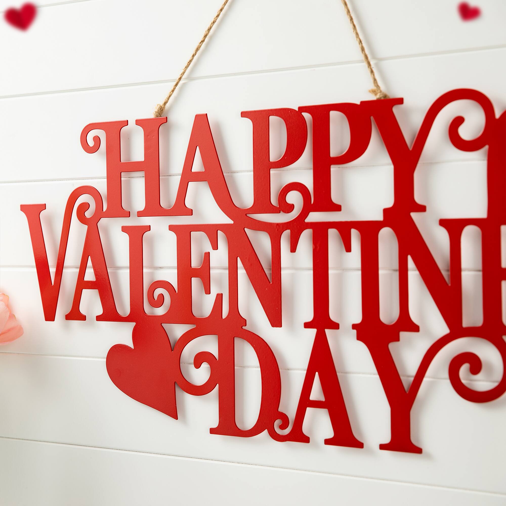 Glitzhome&#xAE; 24&#x22; Metal &#x22;HAPPY VALENTINE&#x27;S DAY&#x22; Wall Decor