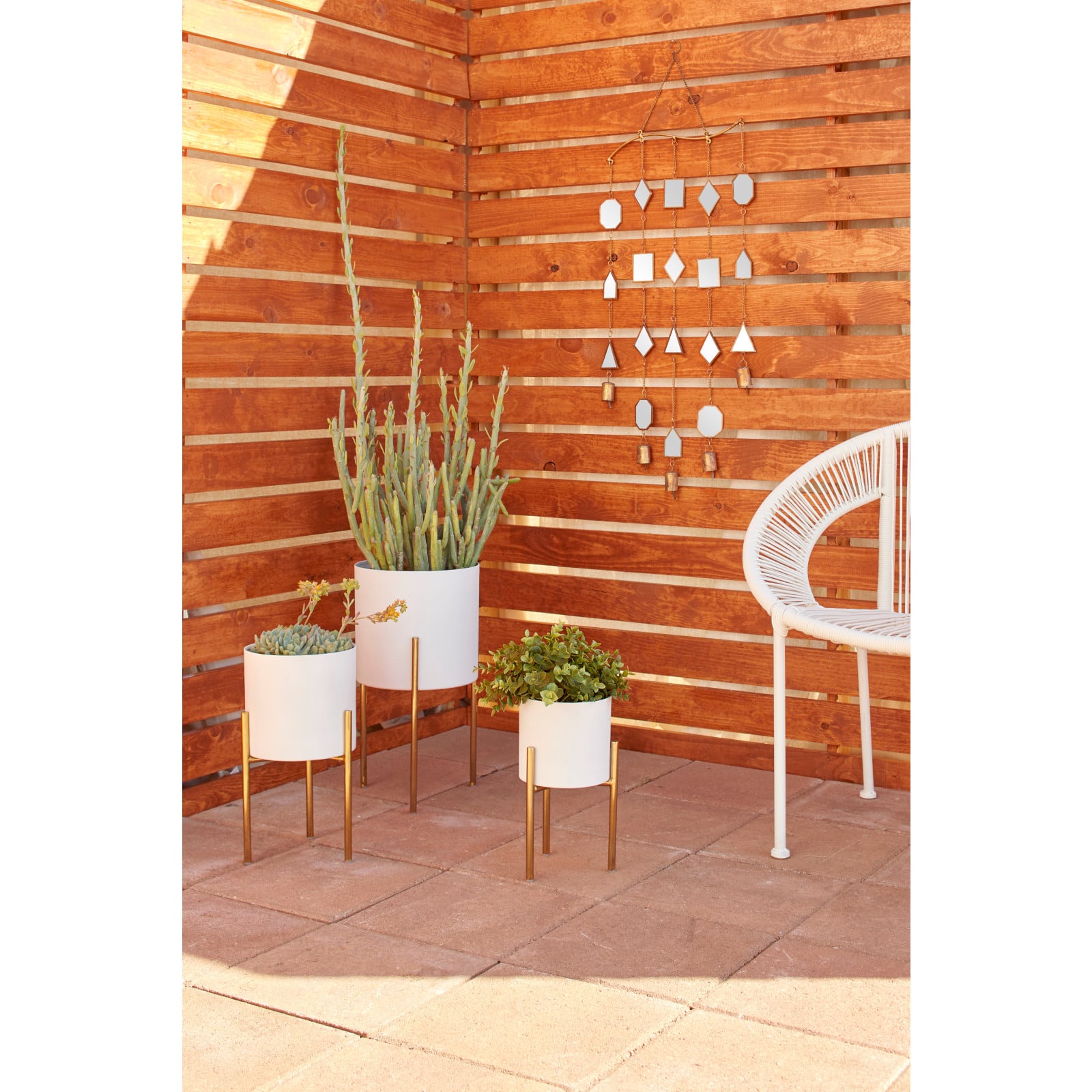 White Metal Contemporary Planter Set