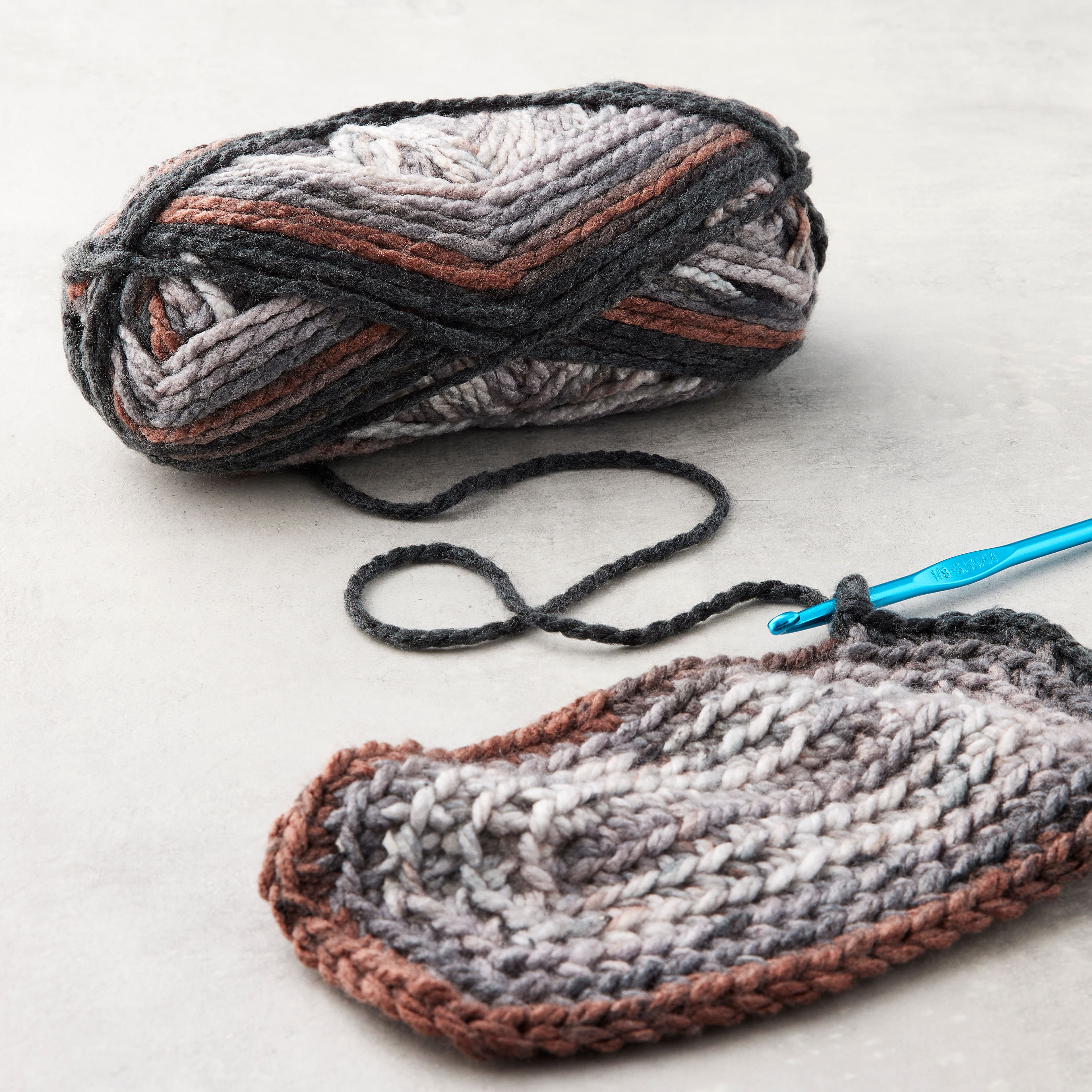 15 Pack: Charisma&#xAE; Yarn by Loops &#x26; Threads&#xAE;
