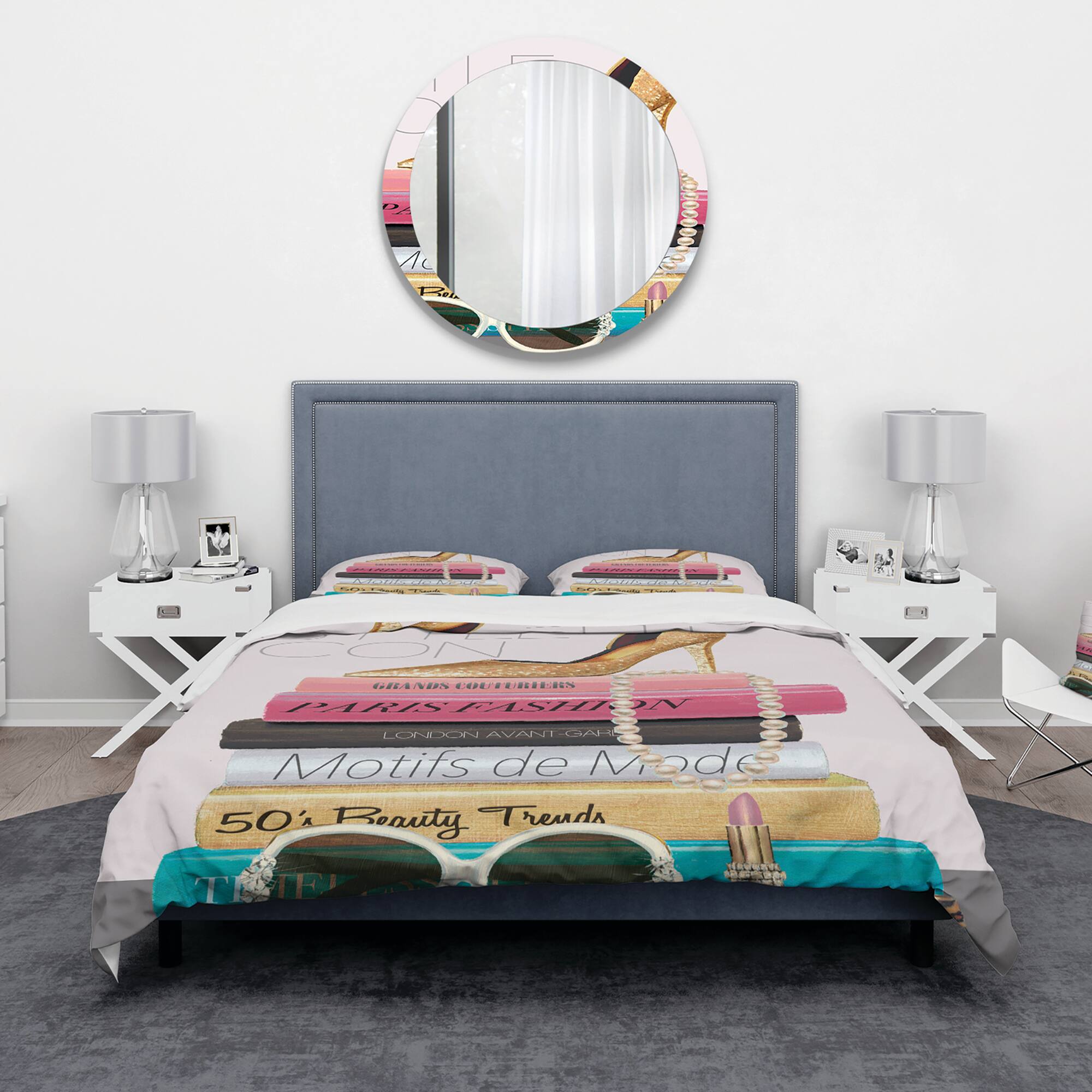 Designart &#x27;Paris Glamourous Gold Style IV&#x27; Teenage Bedding Set - Duvet Cover &#x26; Shams