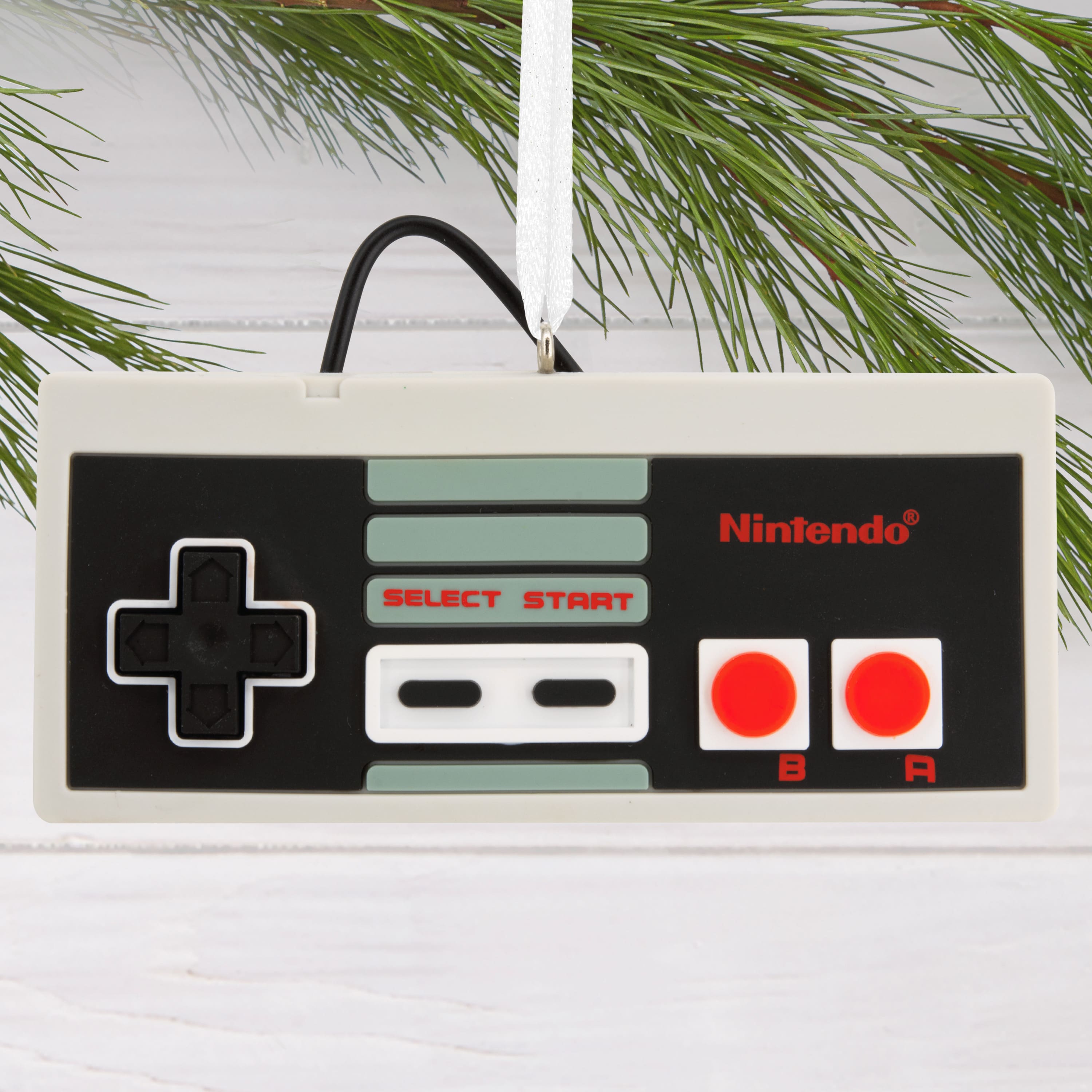 Hallmark Nintendo Entertainment System NES popular Controller Christmas Ornament