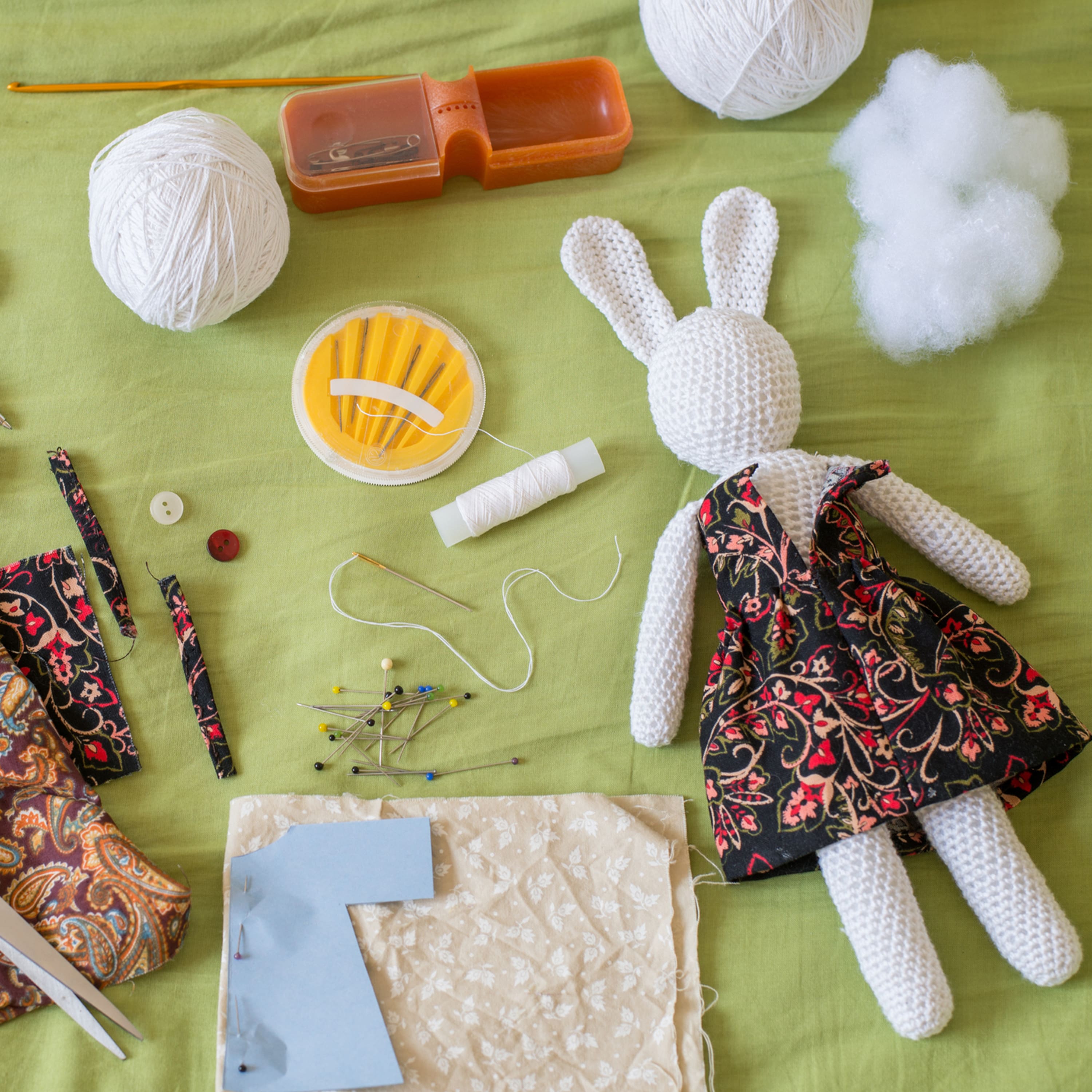 Poly-Fil® Crafter's Choice® Dry Polyester Packing Fiber Fill, 10oz.