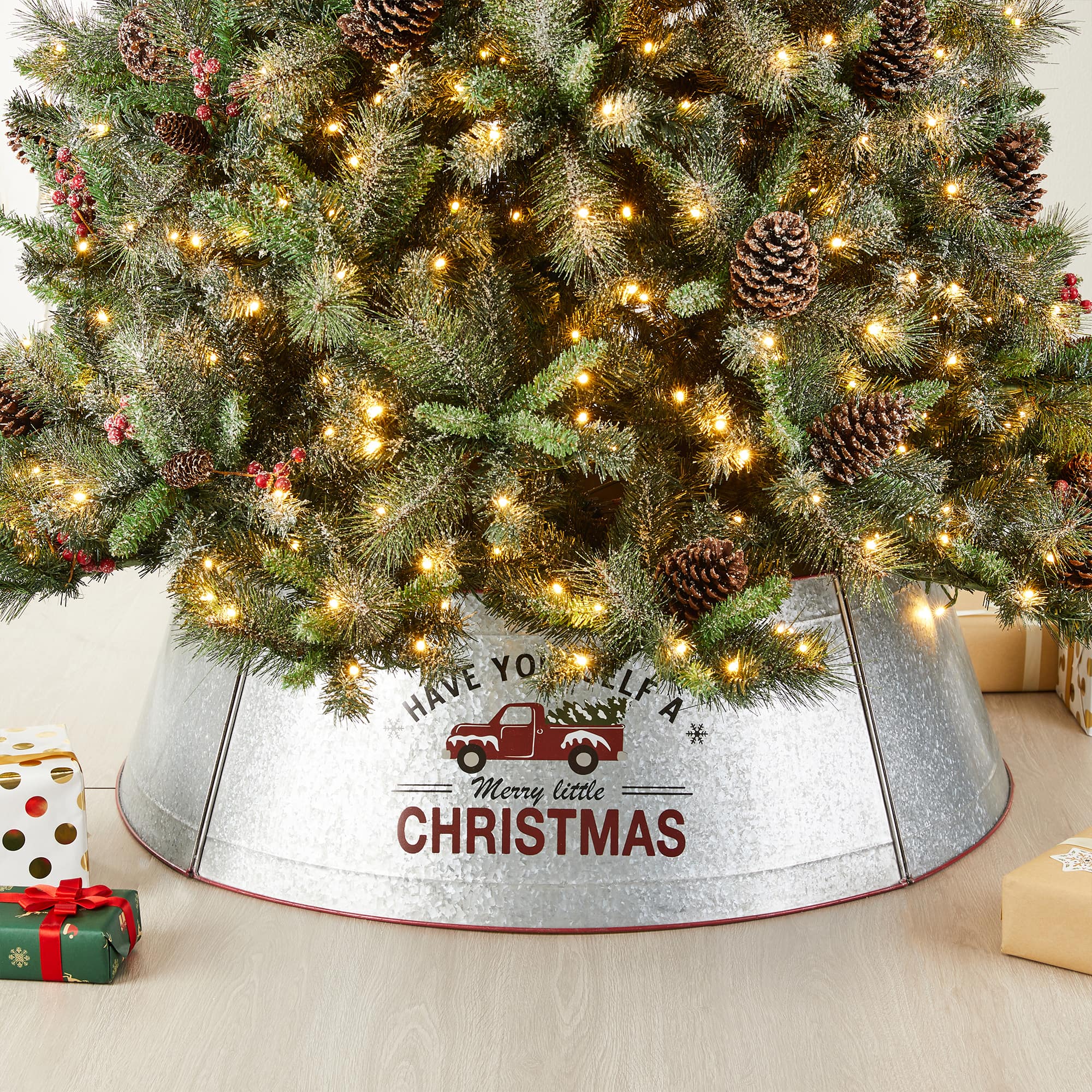 Glitzhome&#xAE; 40.5&#x22; Christmas Galvanized Metal Truck Tree Collar