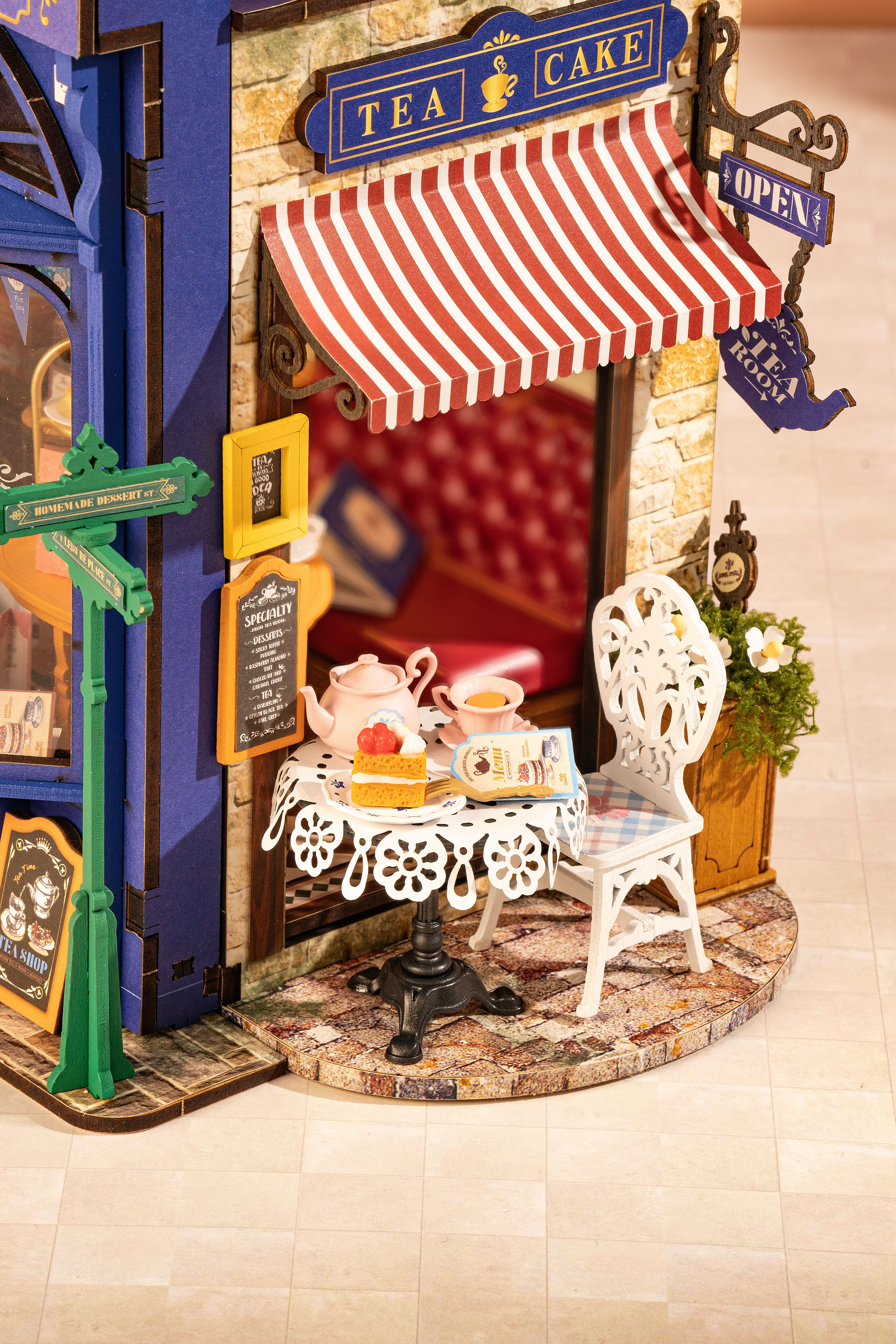 Rolife® Leisure Time Tea Room DIY Miniature House Kit