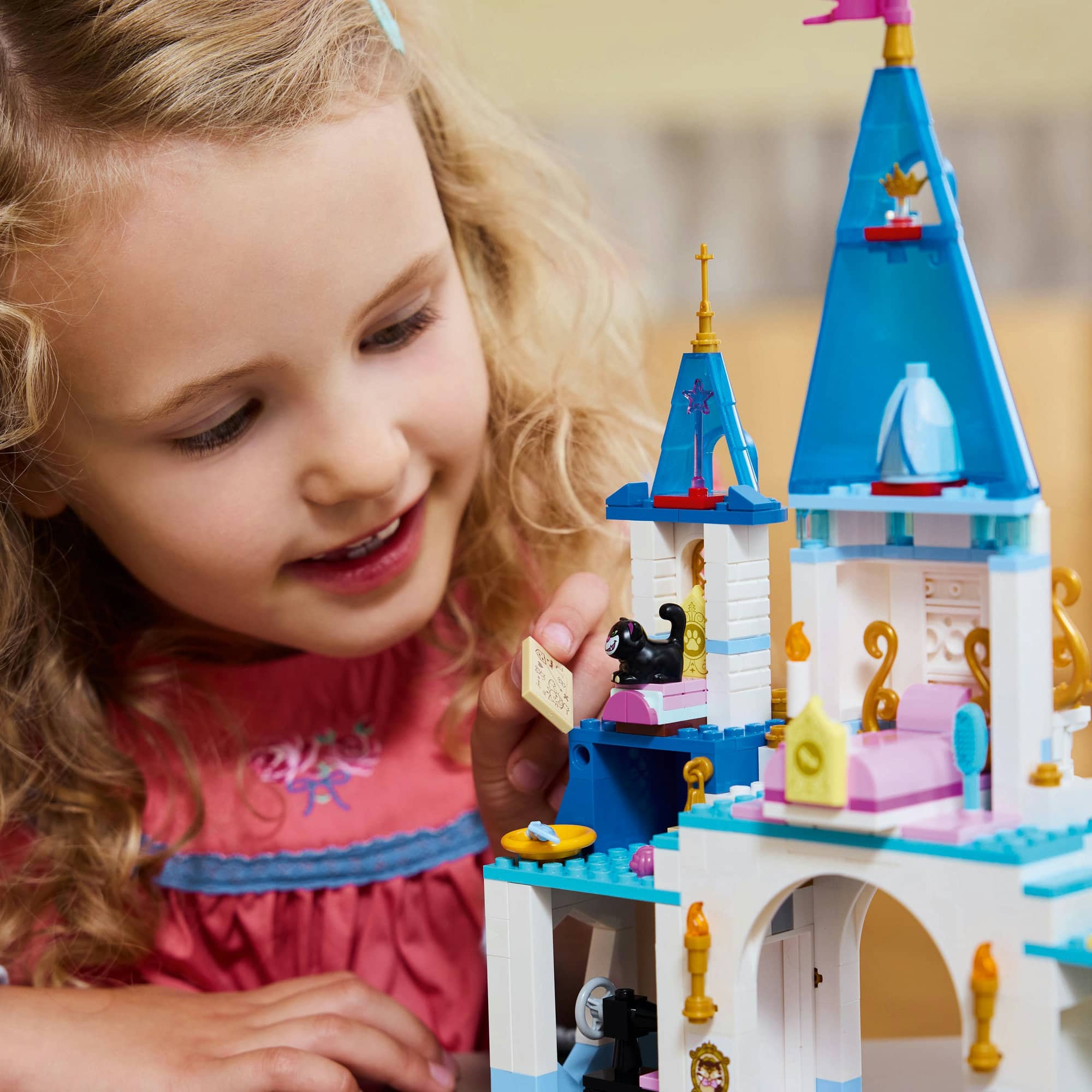 LEGO&#xAE; Disney Princess Cinderella&#x2019;s Castle &#x26; Horse Carriage Building Set 43275