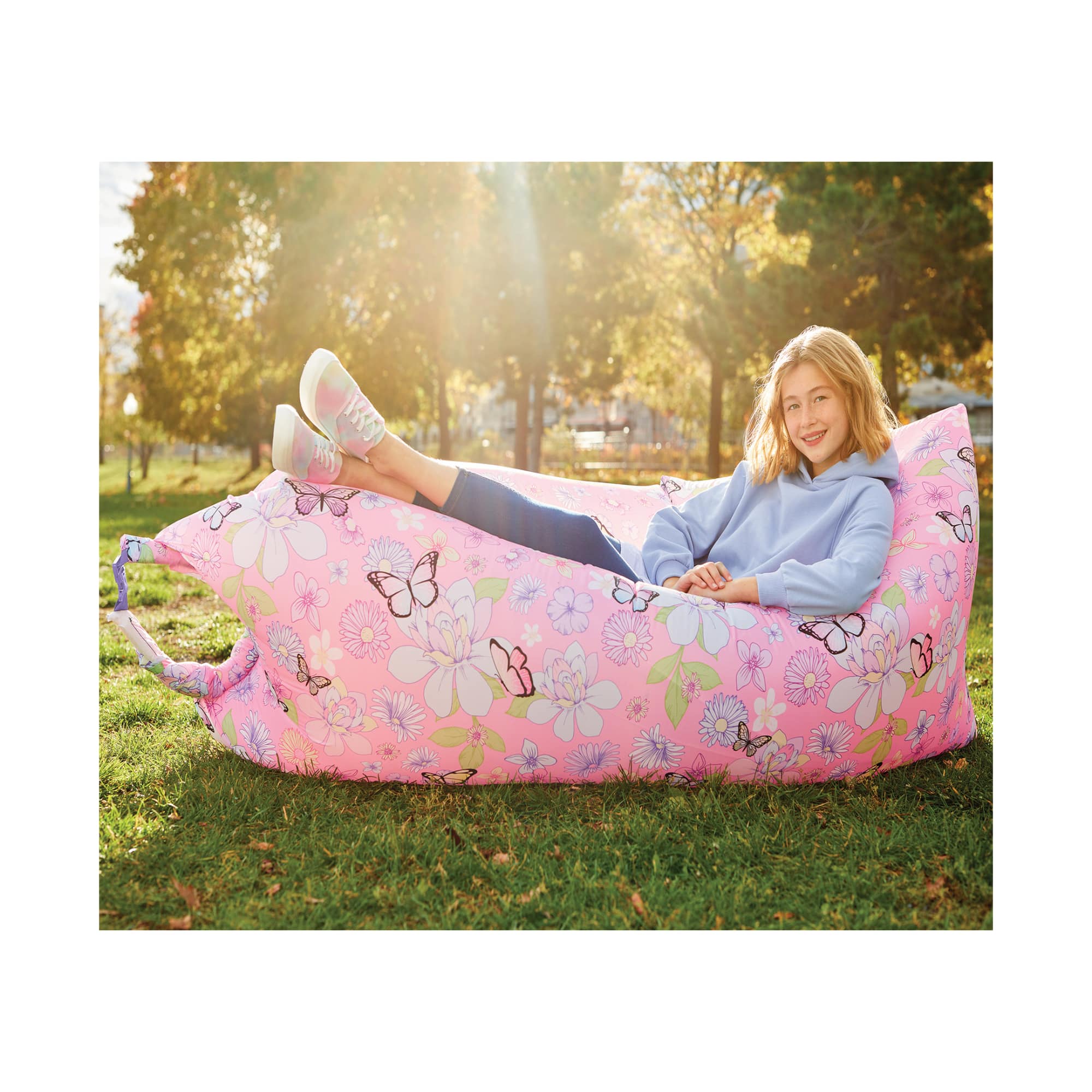 Make It Real 3C4G&#xAE; Butterfly Inflatable Lounge Chair
