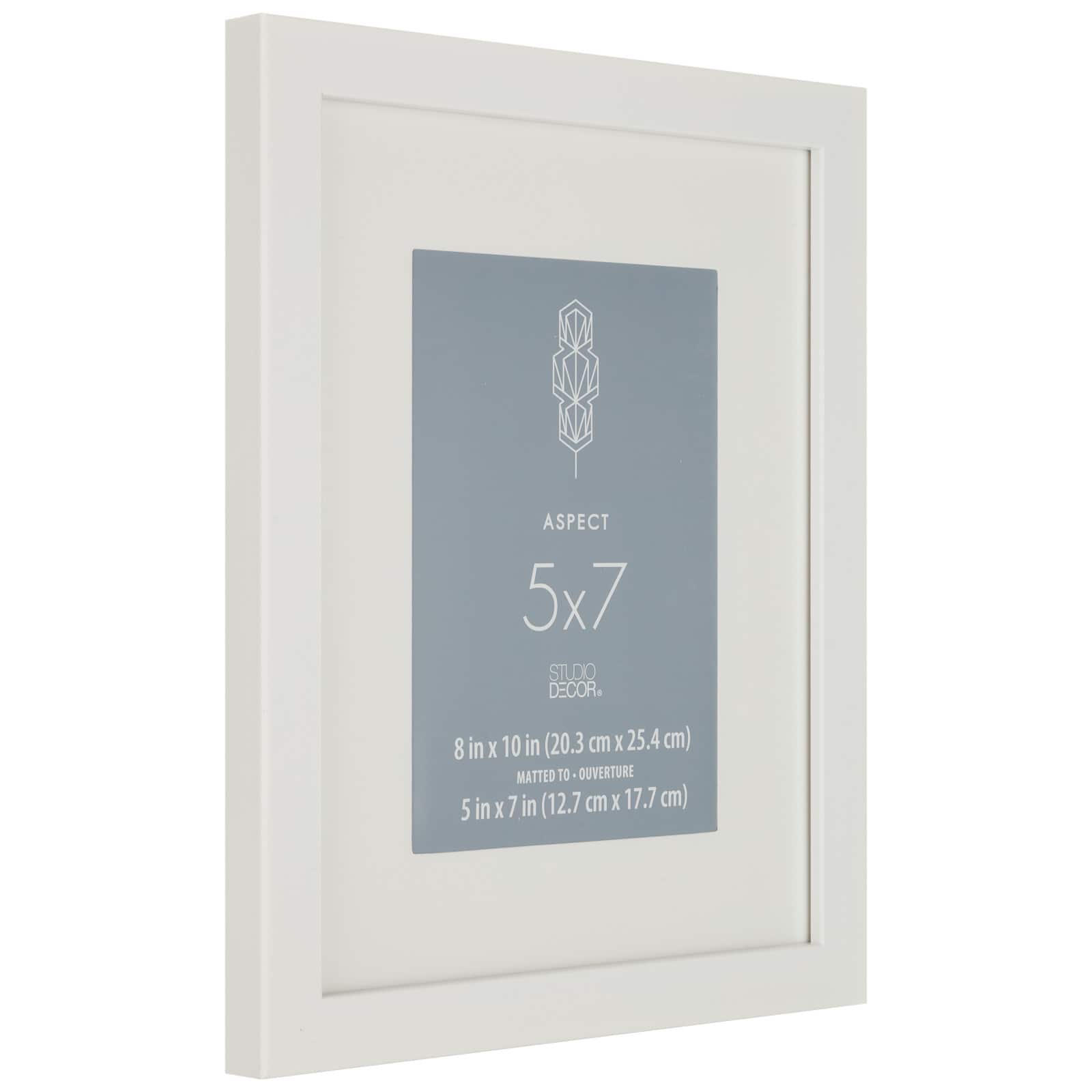 Cadre mince blanc avec passe-partout Aspect de Studio Décor