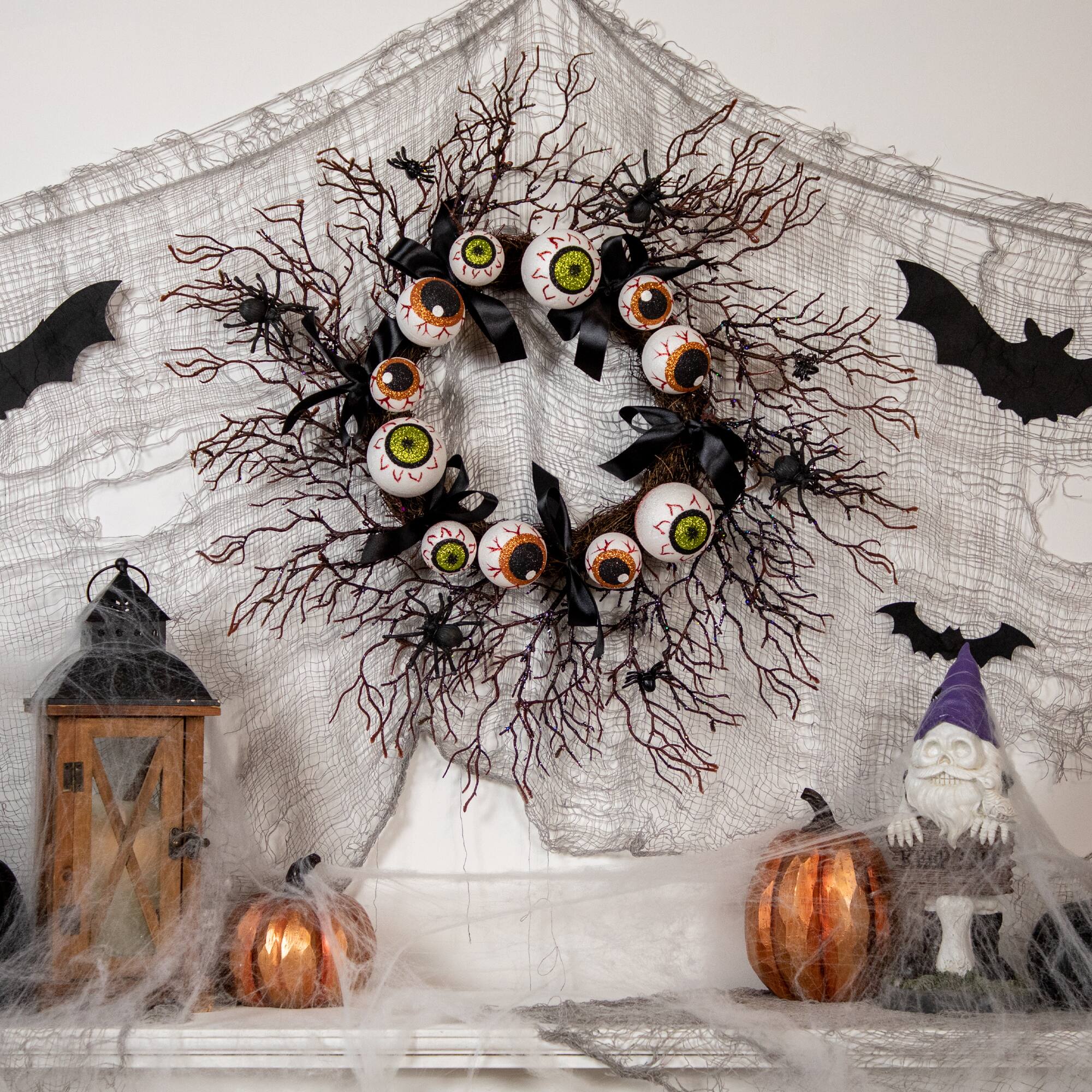 24&#x27;&#x27; Unlit Eyeballs and Spiders Halloween Twig Wreath