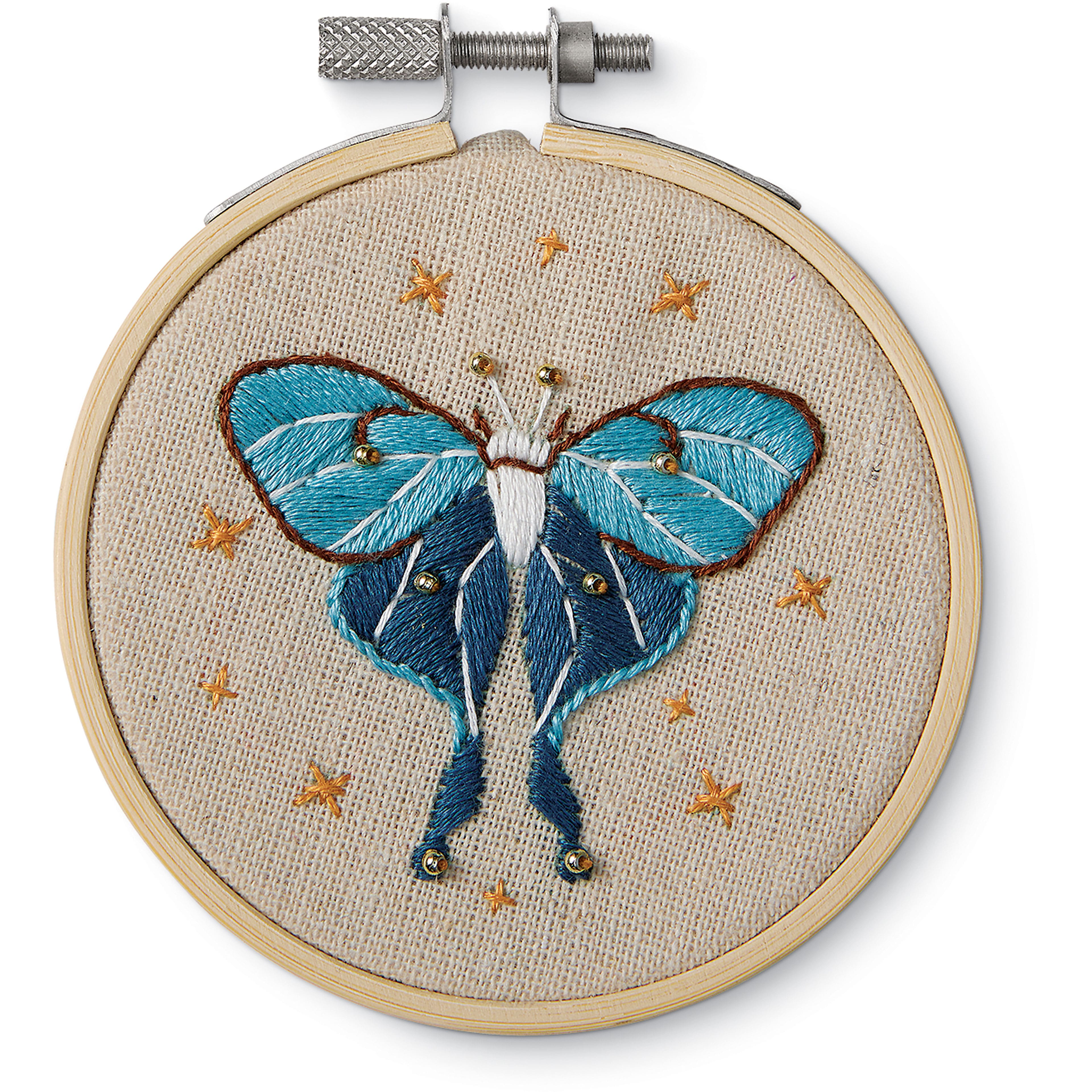 3.5" Luna Moth Embroidery Kit by Loops & Threads®