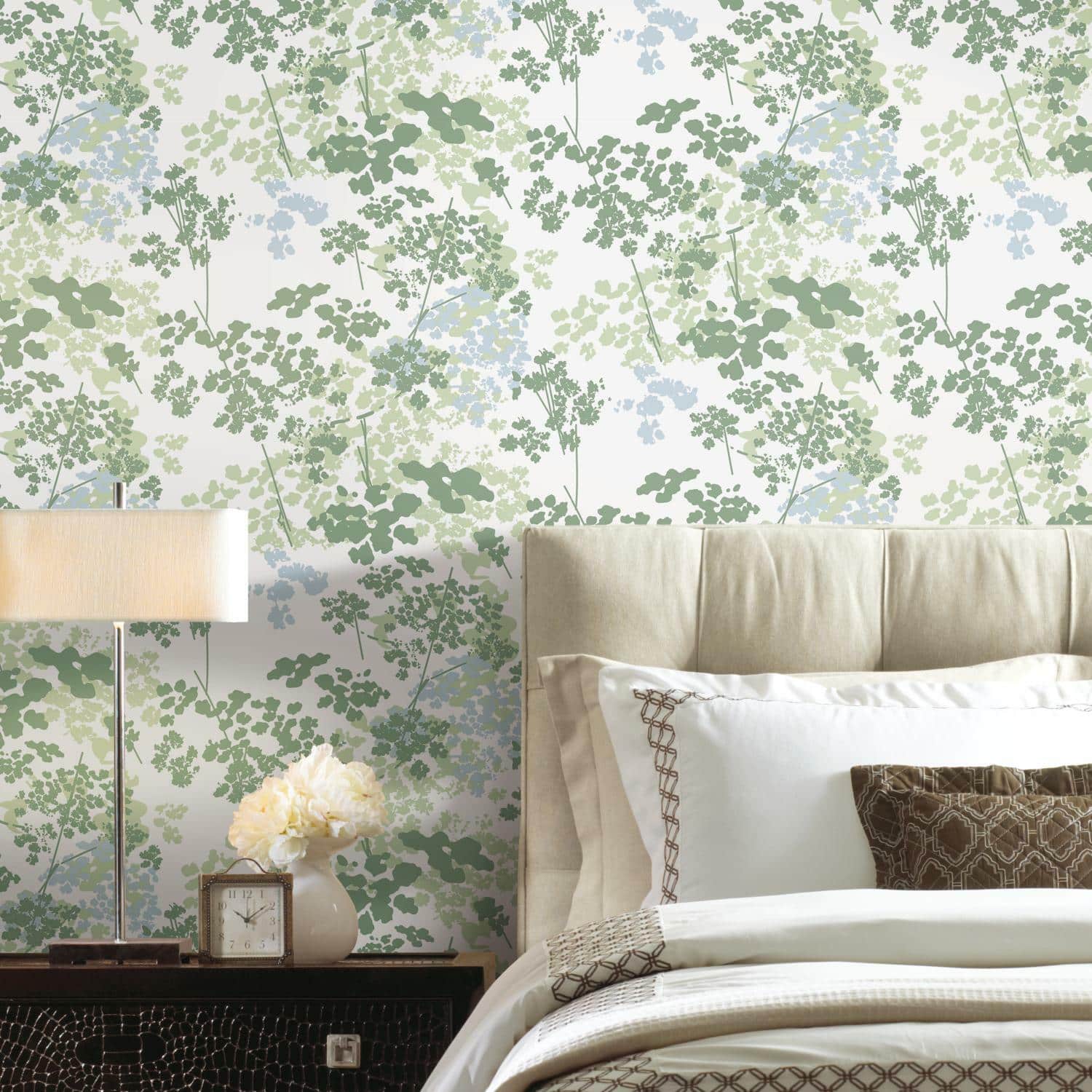 RoomMates Queen Anne's Lace Peel & Stick Wallpaper