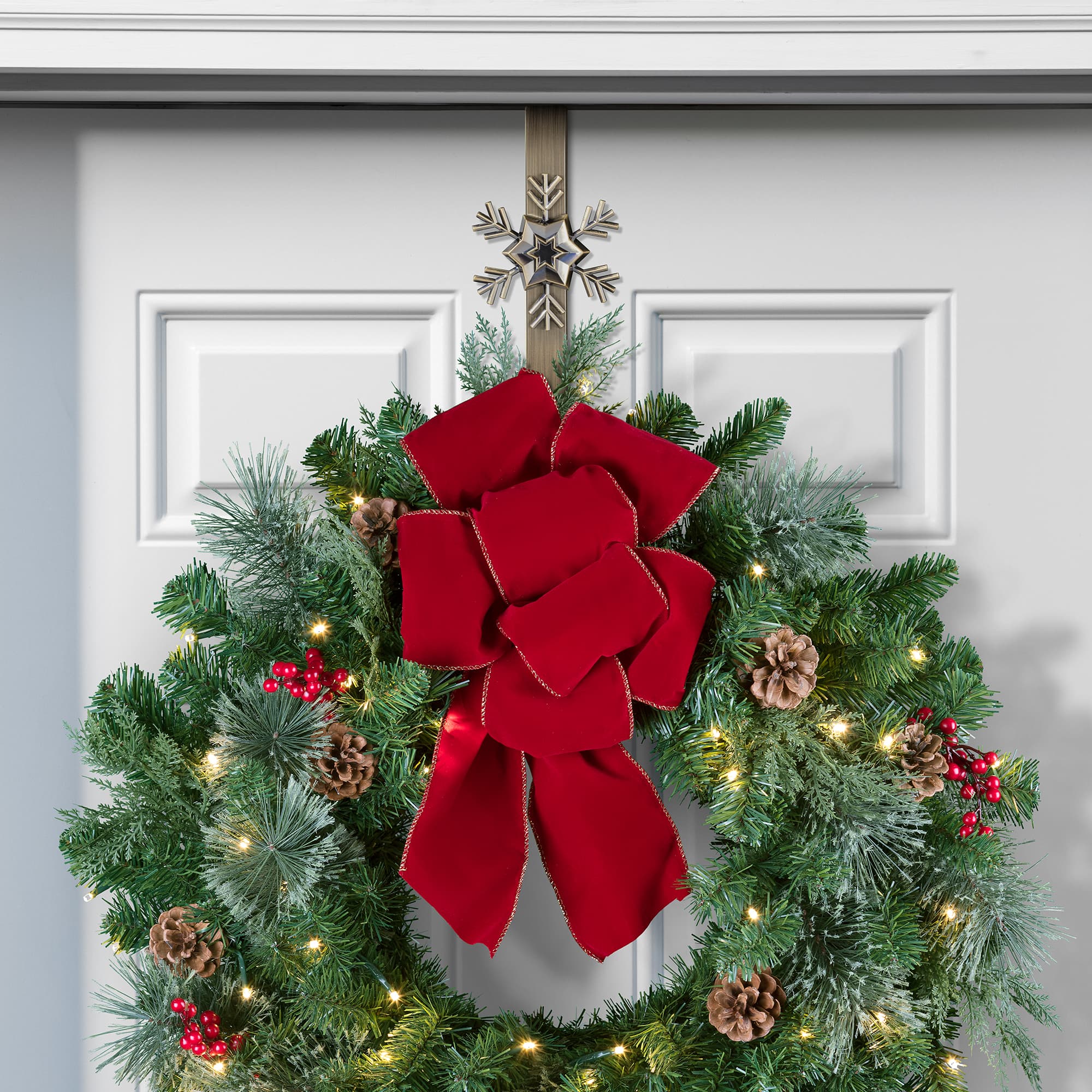 Haute Decor Antique Brass Snowflake Adjustable Wreath Hanger