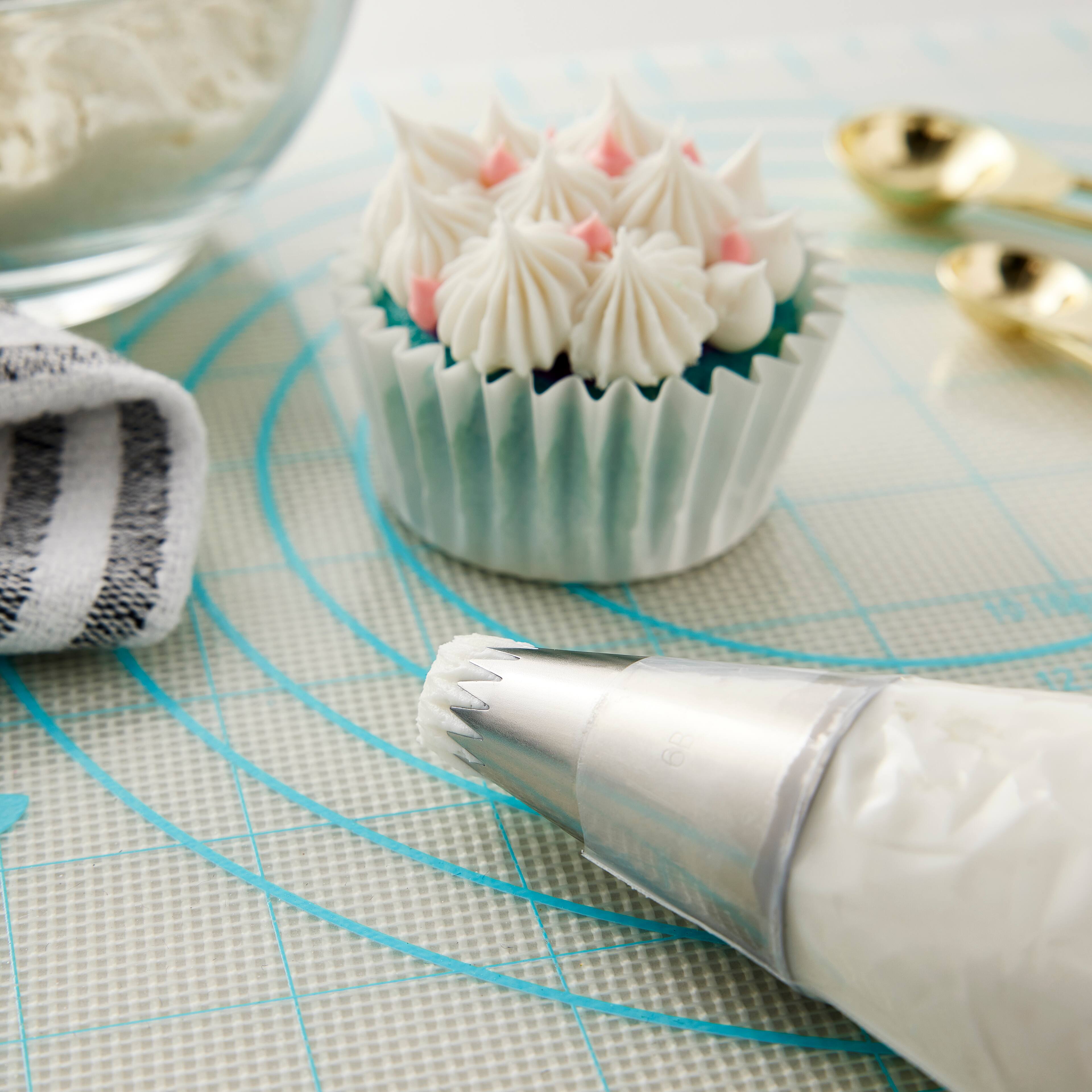 12 Pack: #6B Open Star Decorating Tip by Celebrate It™