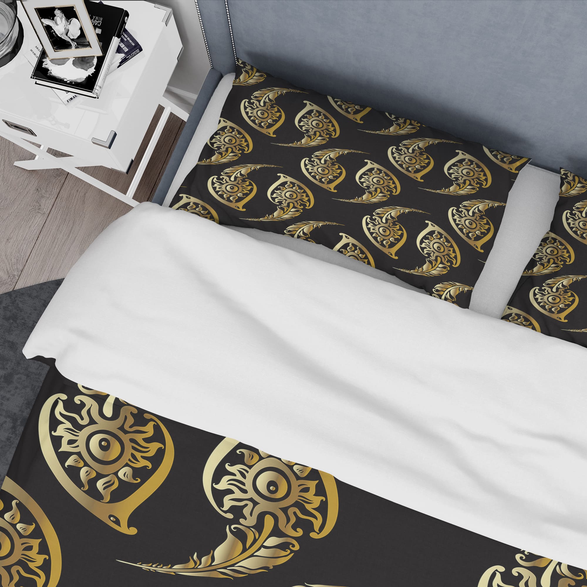 Designart 'Golden Luxury Peacock Feathers' Modern & Contemporary Bedding Set - Duvet Cover & Shams