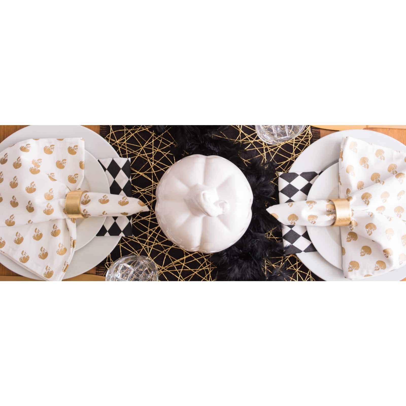 DII® 72" Woven Paper Table Runner