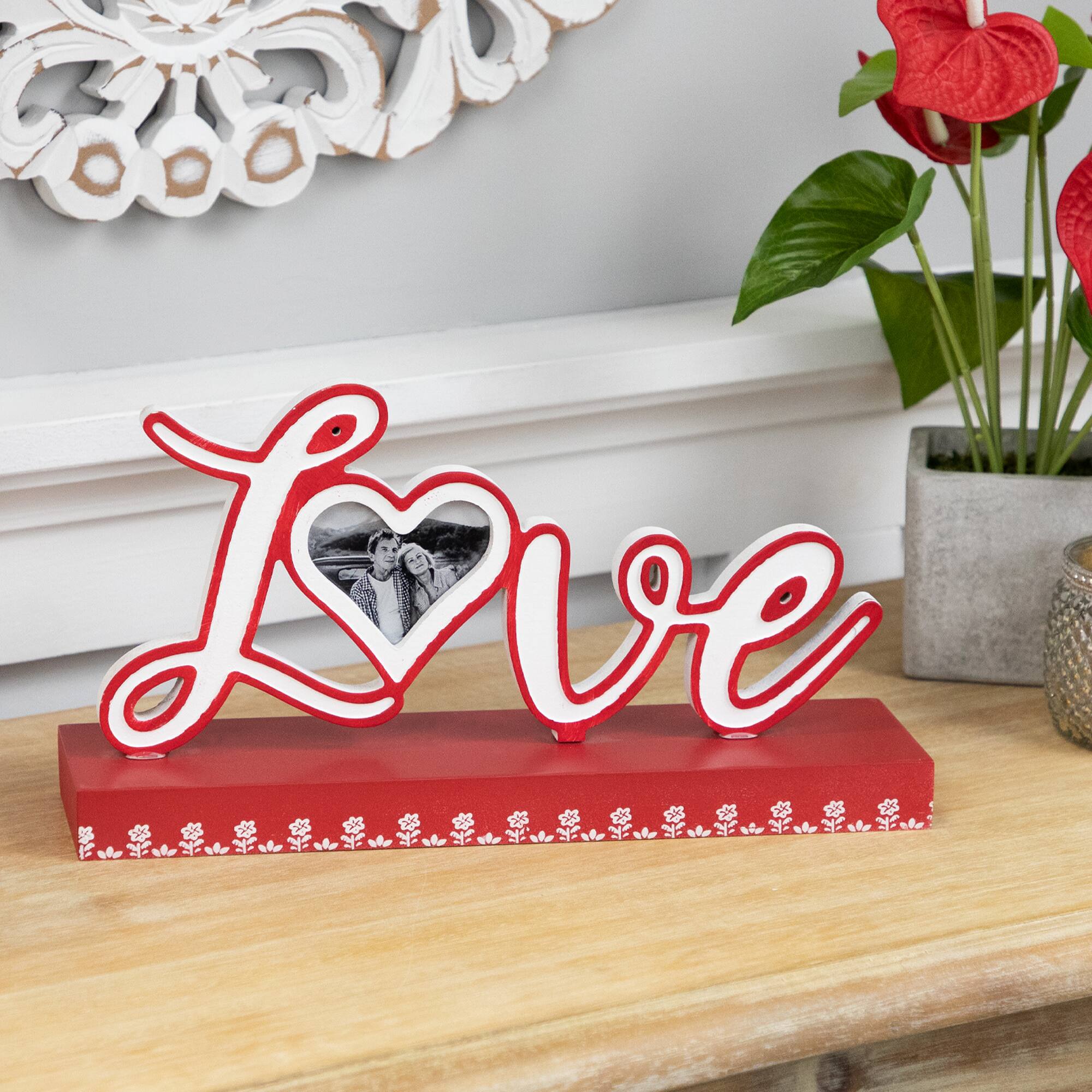 12&#x22; Valentine&#x27;s Day Heart &#x26; Floral &#x22;Love&#x22; Photo Frame