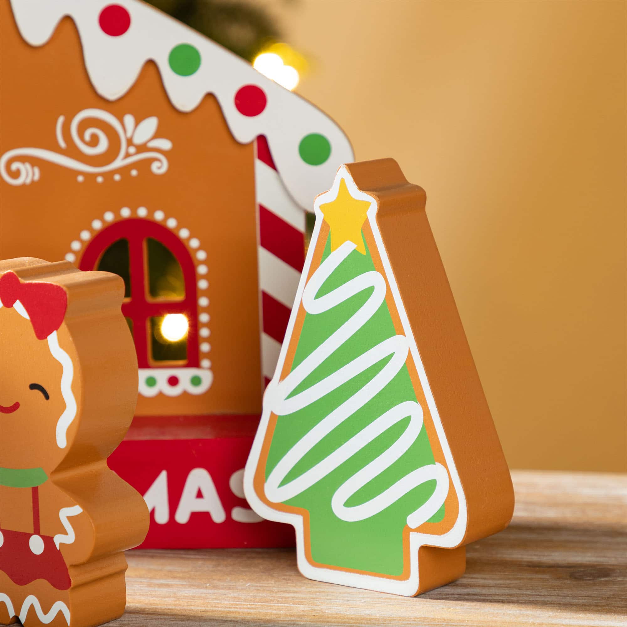 Glitzhome® Set of 4 Wooden Christmas Gingerbread House Table Decor