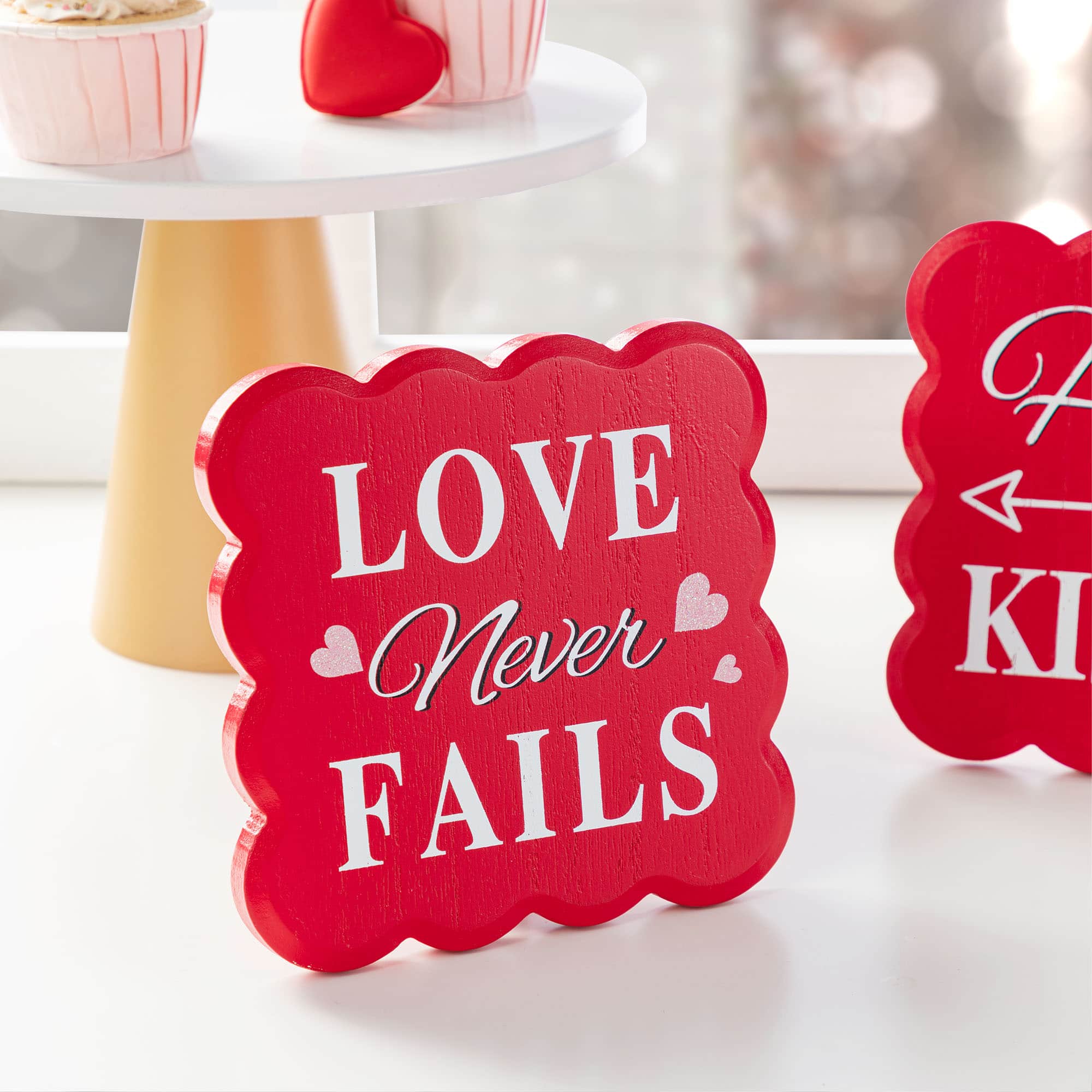 Glitzhome® 6" Valentine's Wooden Table Decor Set