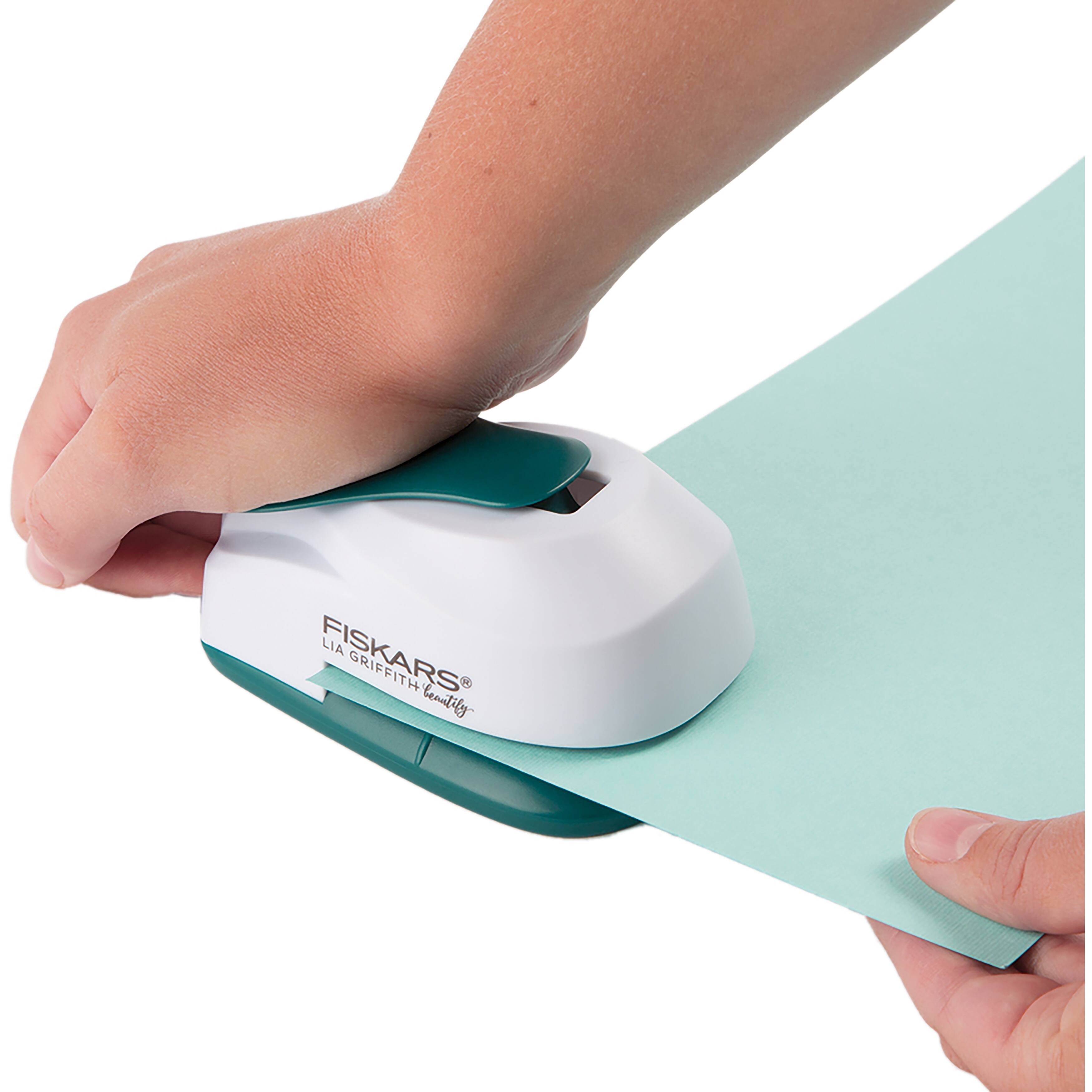 Fiskars&#xAE; Hydrangea Lia Griffith Lever Large Punch