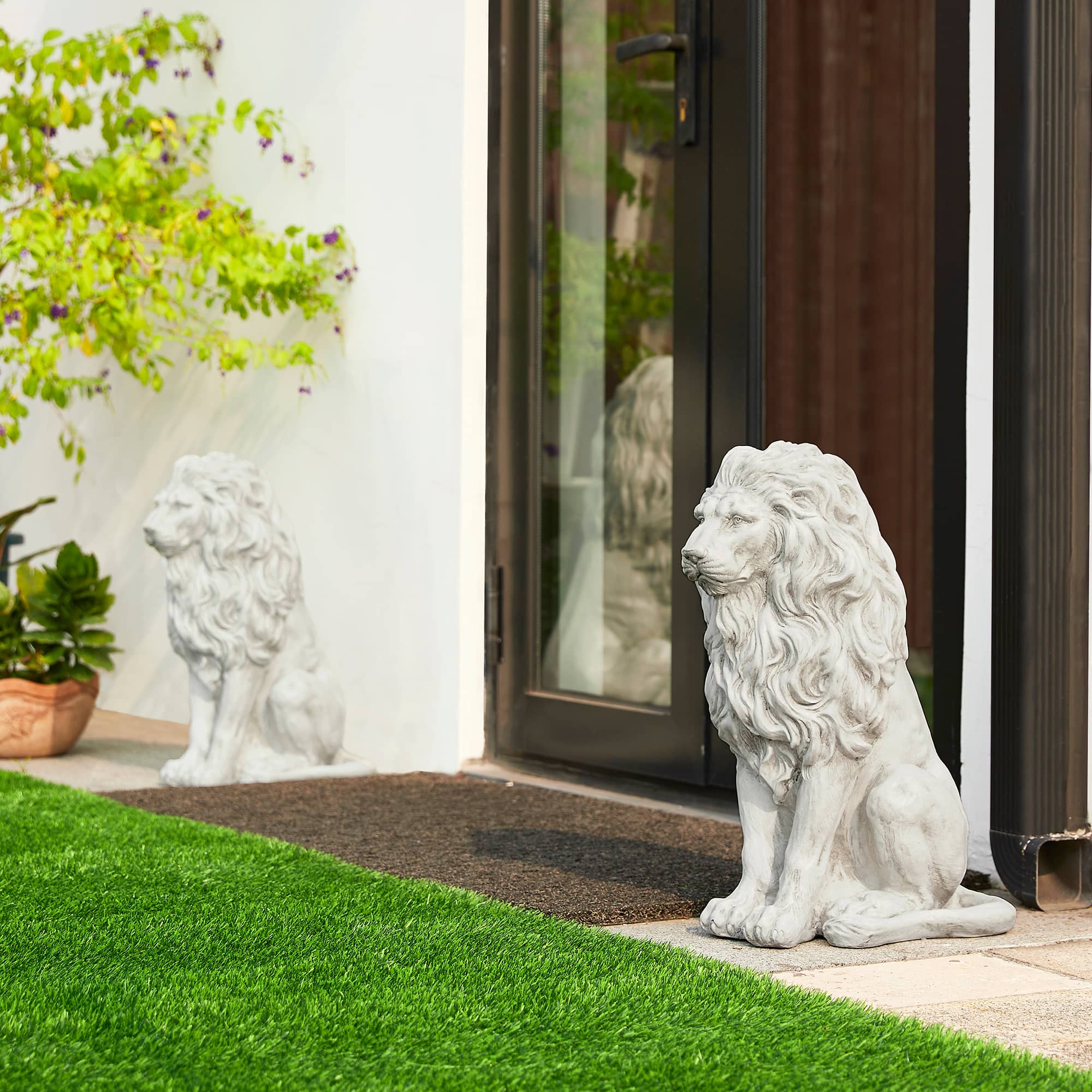 Glitzhome&#xAE; 20.75&#x22; MGO White Guardian Lion Sitting Statue
