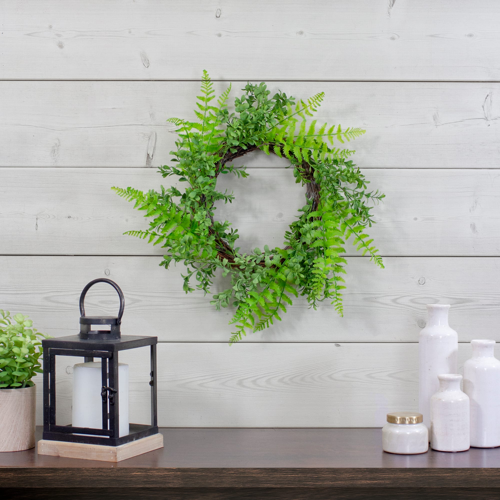 18&#x22; Green Fern Leaf Springtime Wreath