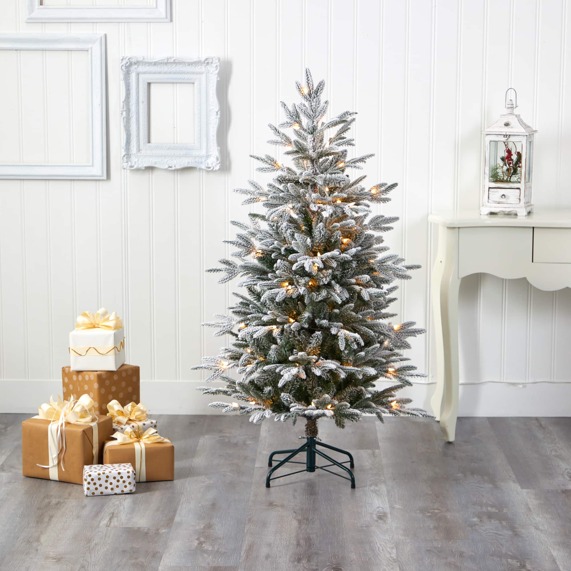 4.5ft. PreLit Manchester Spruce Artificial Christmas Tree, Clear LED