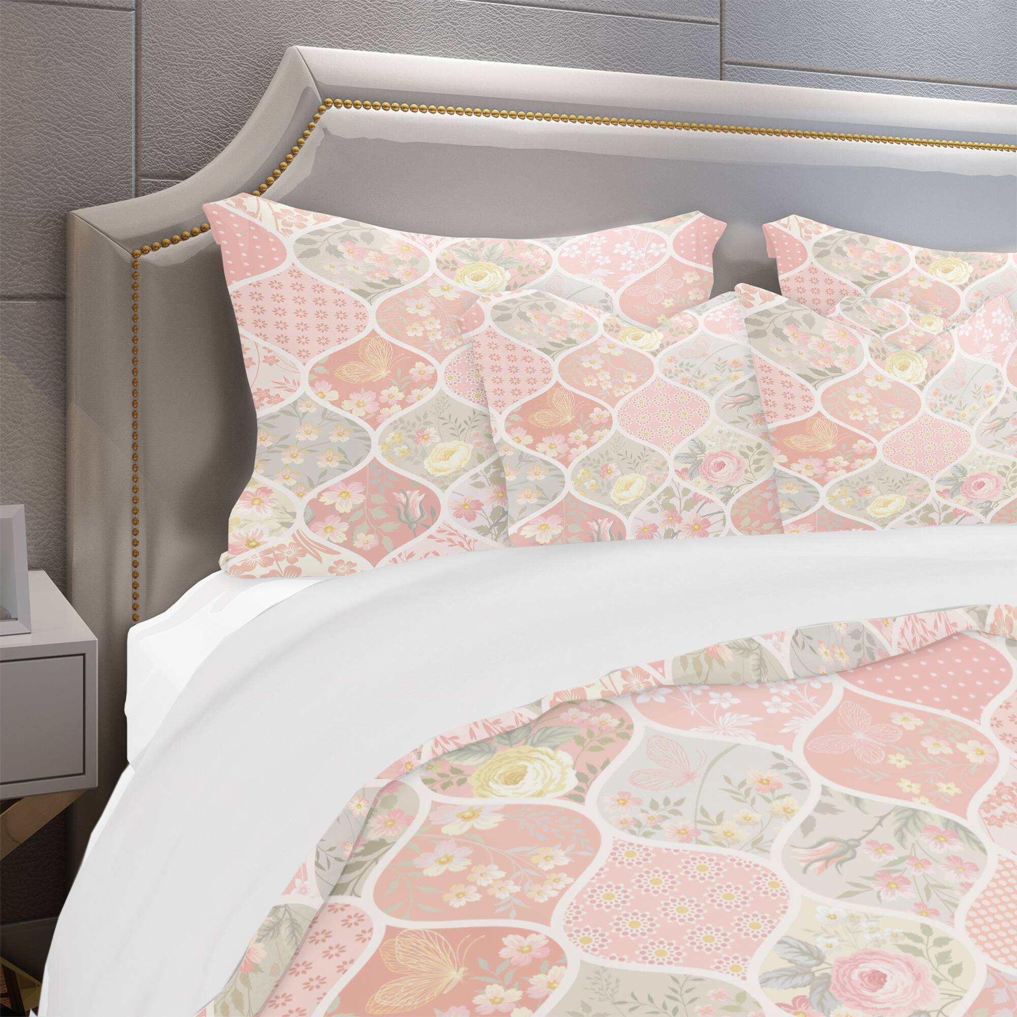 Designart 'Patchwork Pattern with Flowers' Patterned Bedding Set - Duvet Cover & Shams