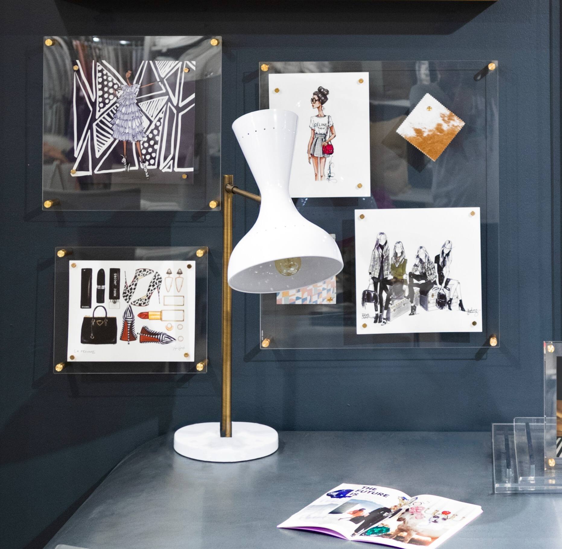 Wexel Art Single Panel Clear Acrylic Floating Wall Frame &#x26; Magnets with Gold Hardware