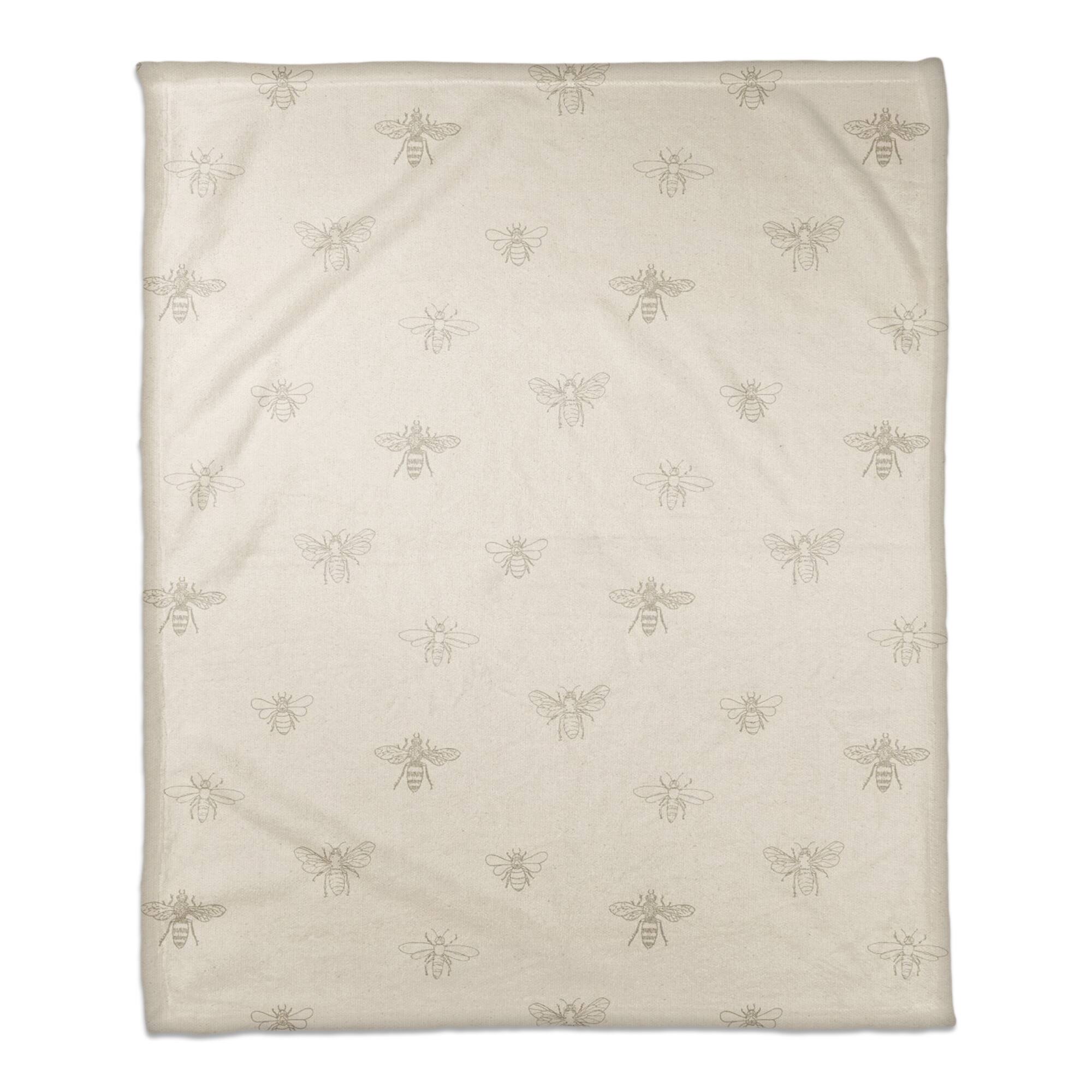 Delicate Bee Pattern Coral Fleece Blanket
