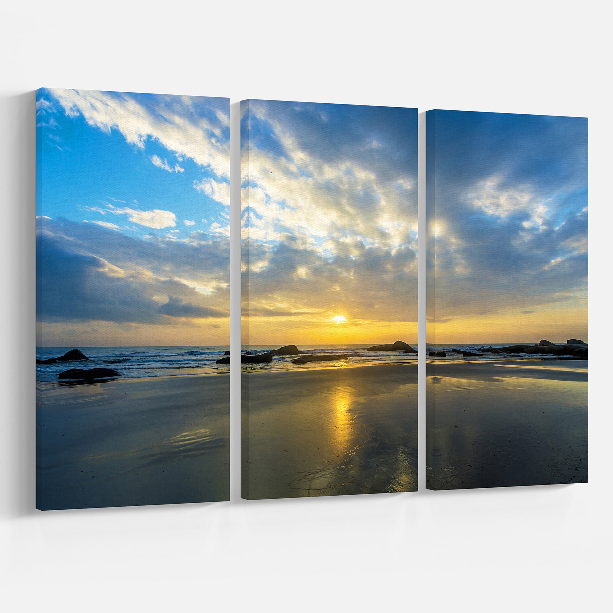 Designart - Beautiful Sunrise and Seashore - Large Seashore Canvas Wall Art