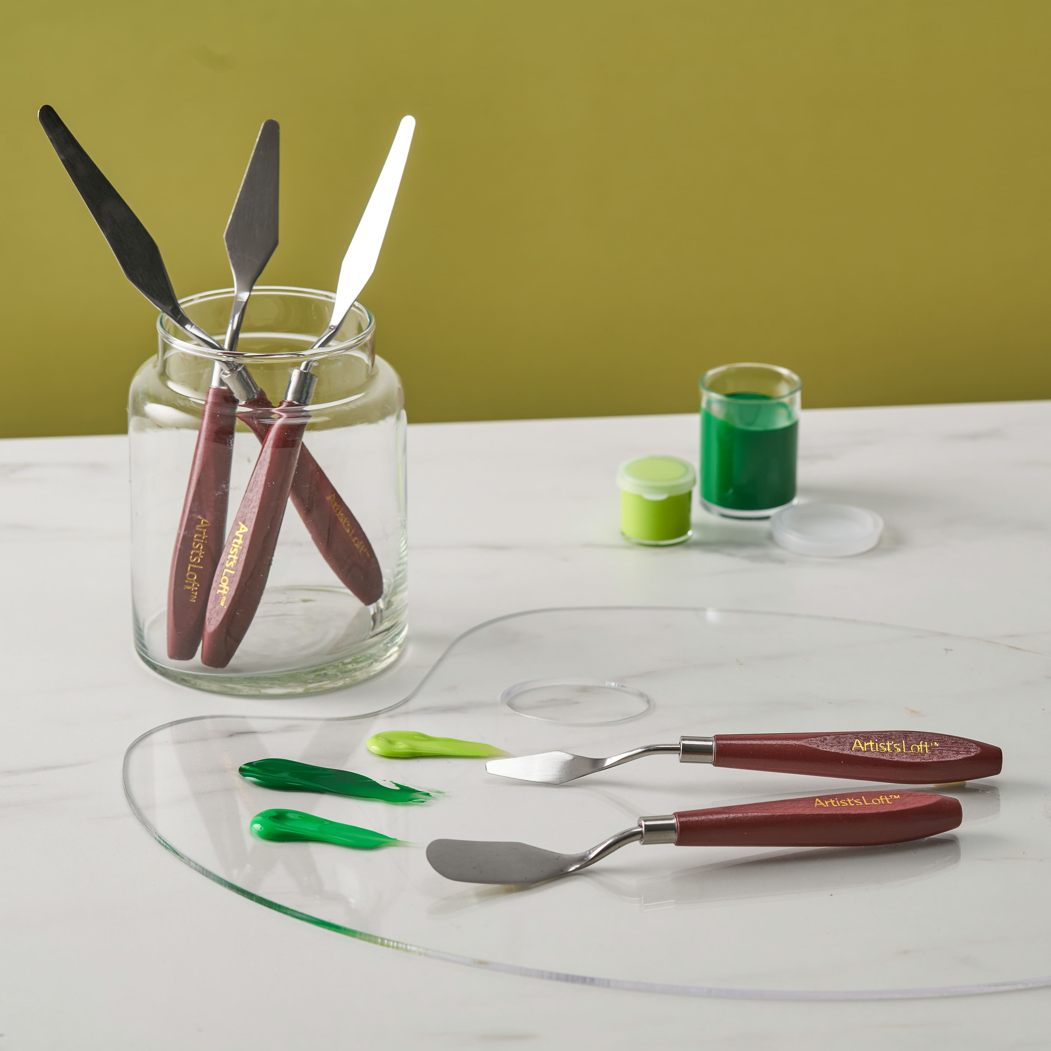 Artist's Loft™ Oval Wooden Palette with Knives