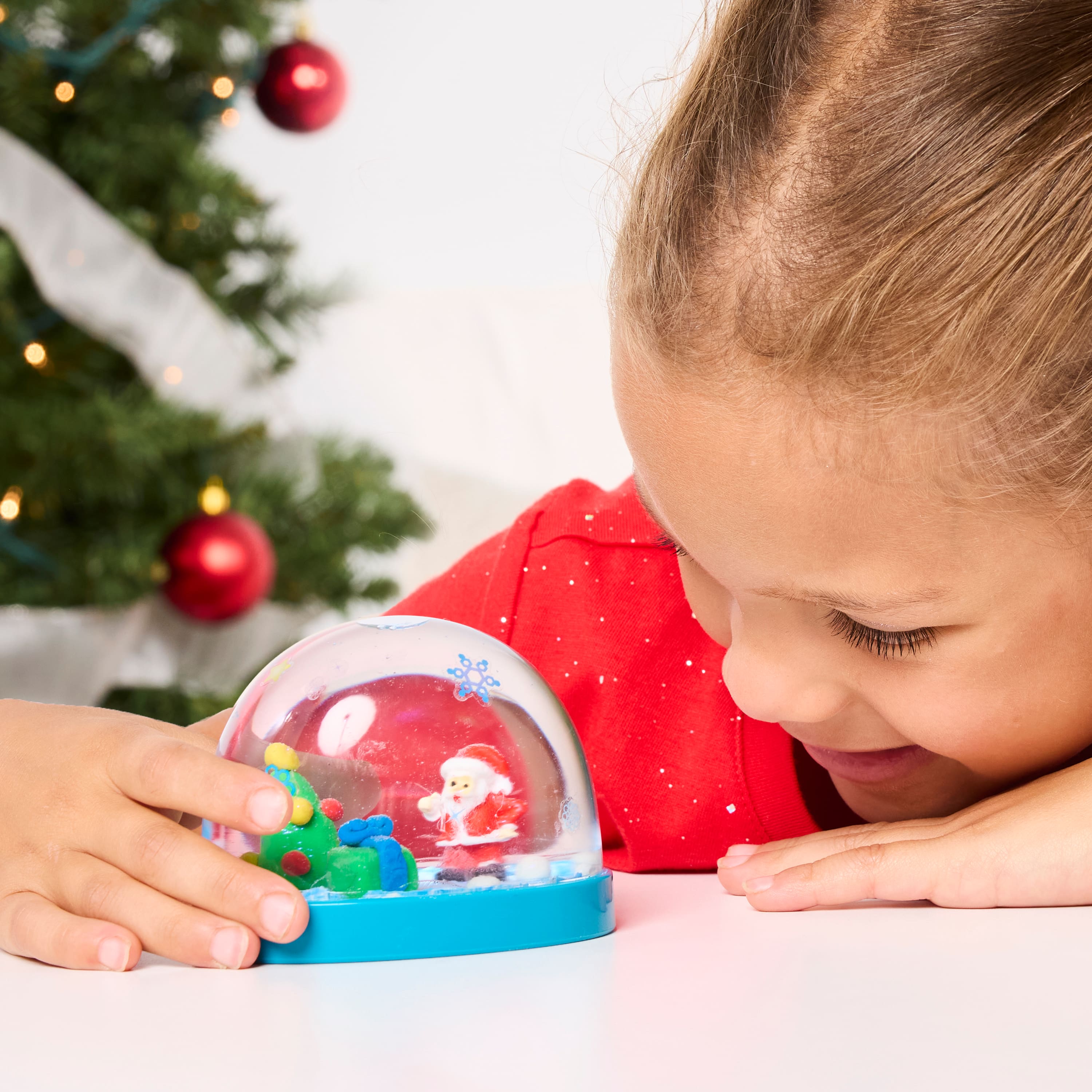 Creativity for Kids&#xAE; Make Your Own Holiday Snow Globes