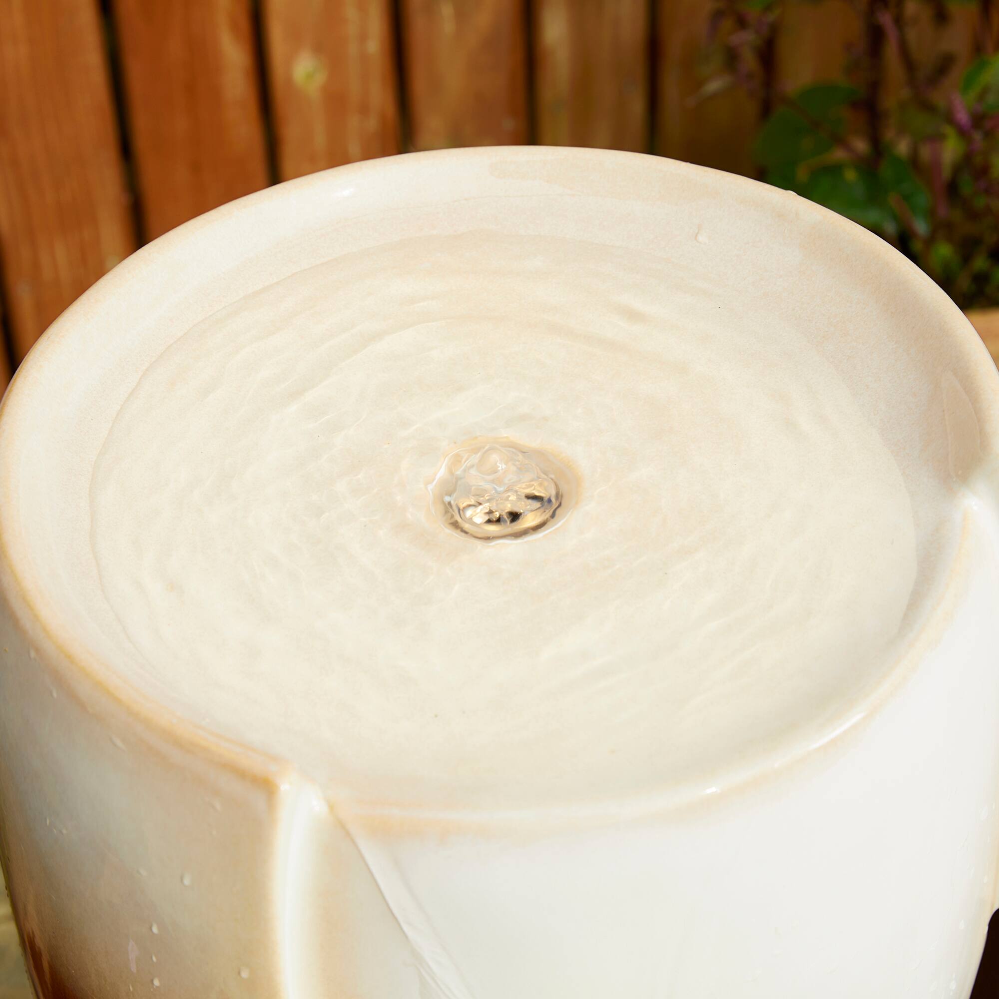 Glitzhome&#xAE; 29.25&#x22; LED Sand Beige &#x26; Brown Ceramic Pot Outdoor Floor Fountain