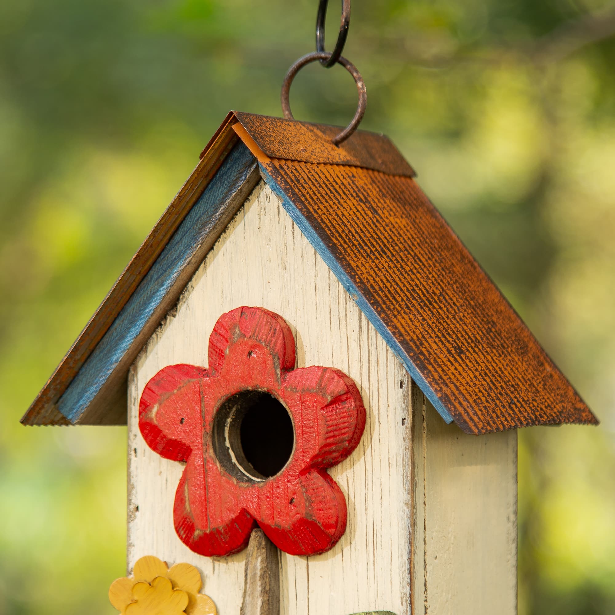 Glitzhome&#xAE; 10.25&#x22; Washed White Distressed Flower Birdhouse