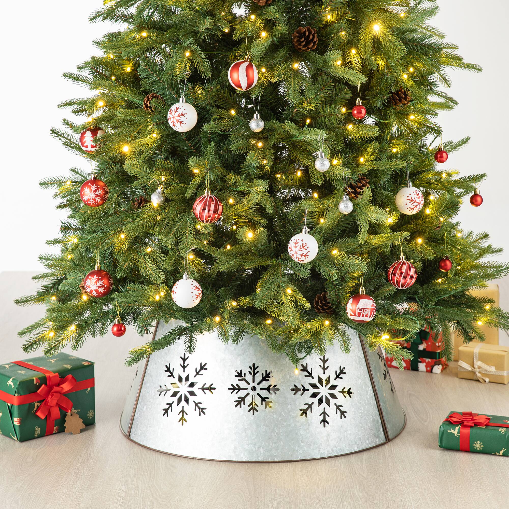 Glitzhome® Silver 26" LED Snowflake Cutout Metal Tree Collar