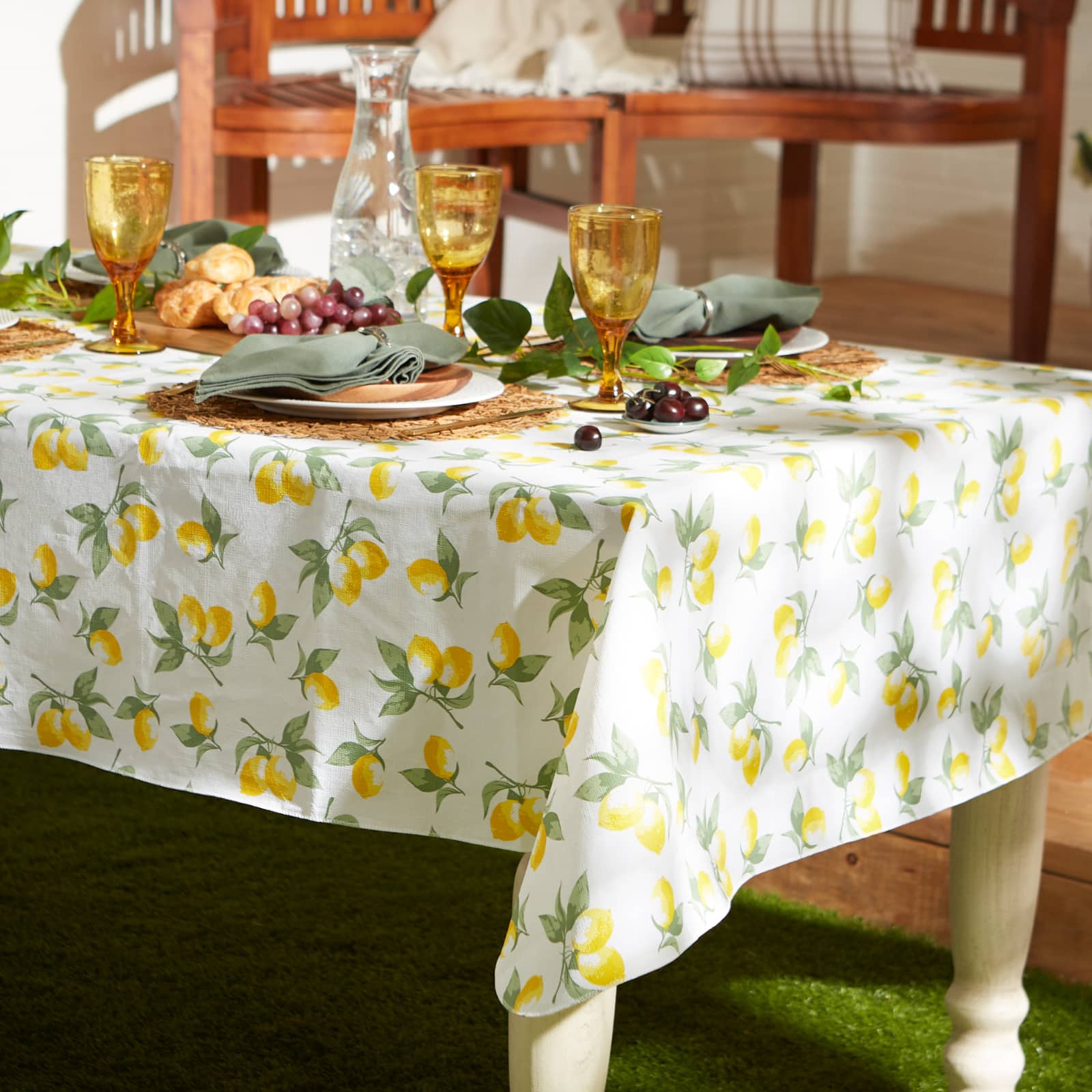 Summer Lemons Vinyl Tablecloth 70" Round