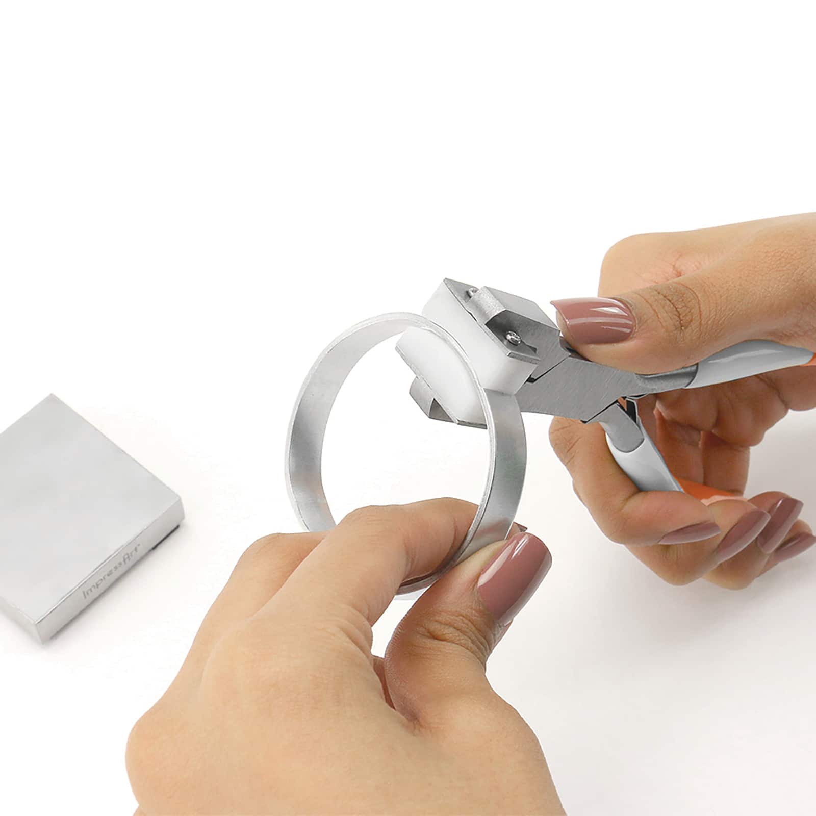 ImpressArt® Bracelet Bending Pliers