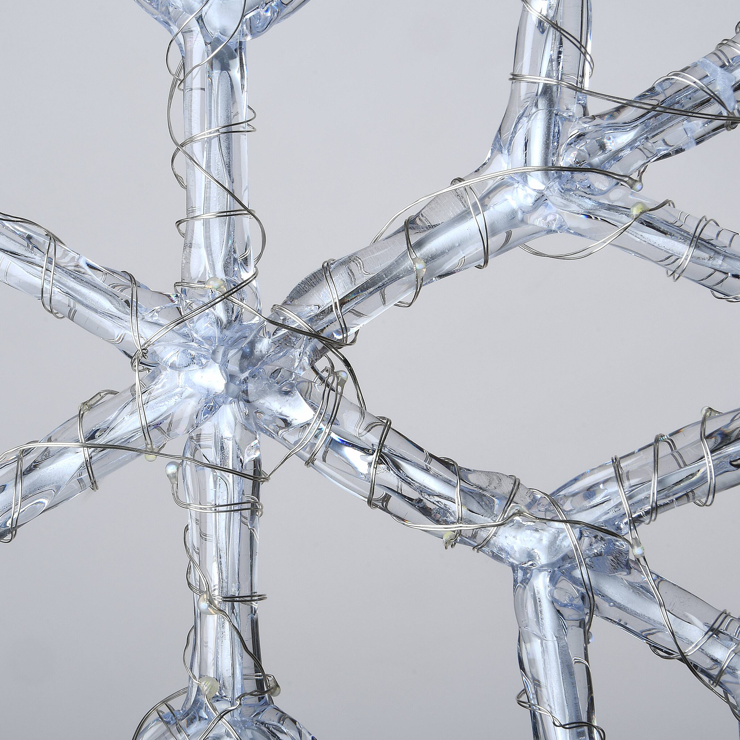 24" Ice Crystal Snowflake with Cool White LED Lights