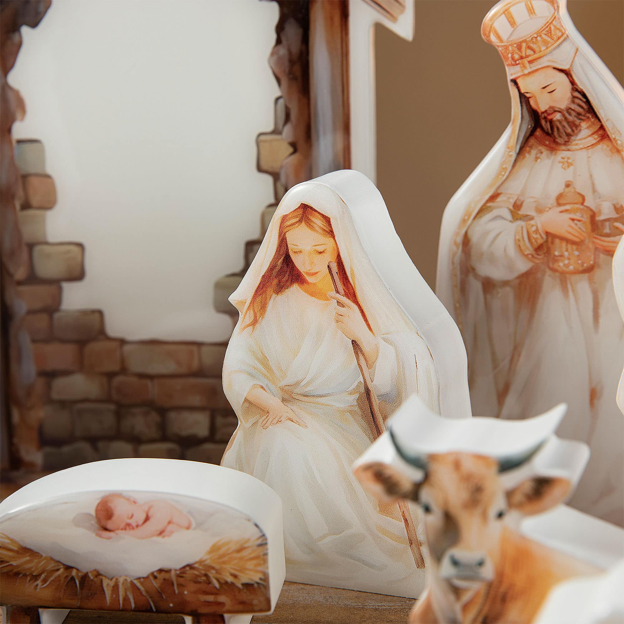 Glitzhome&#xAE; Christmas Nativity Figurine Set