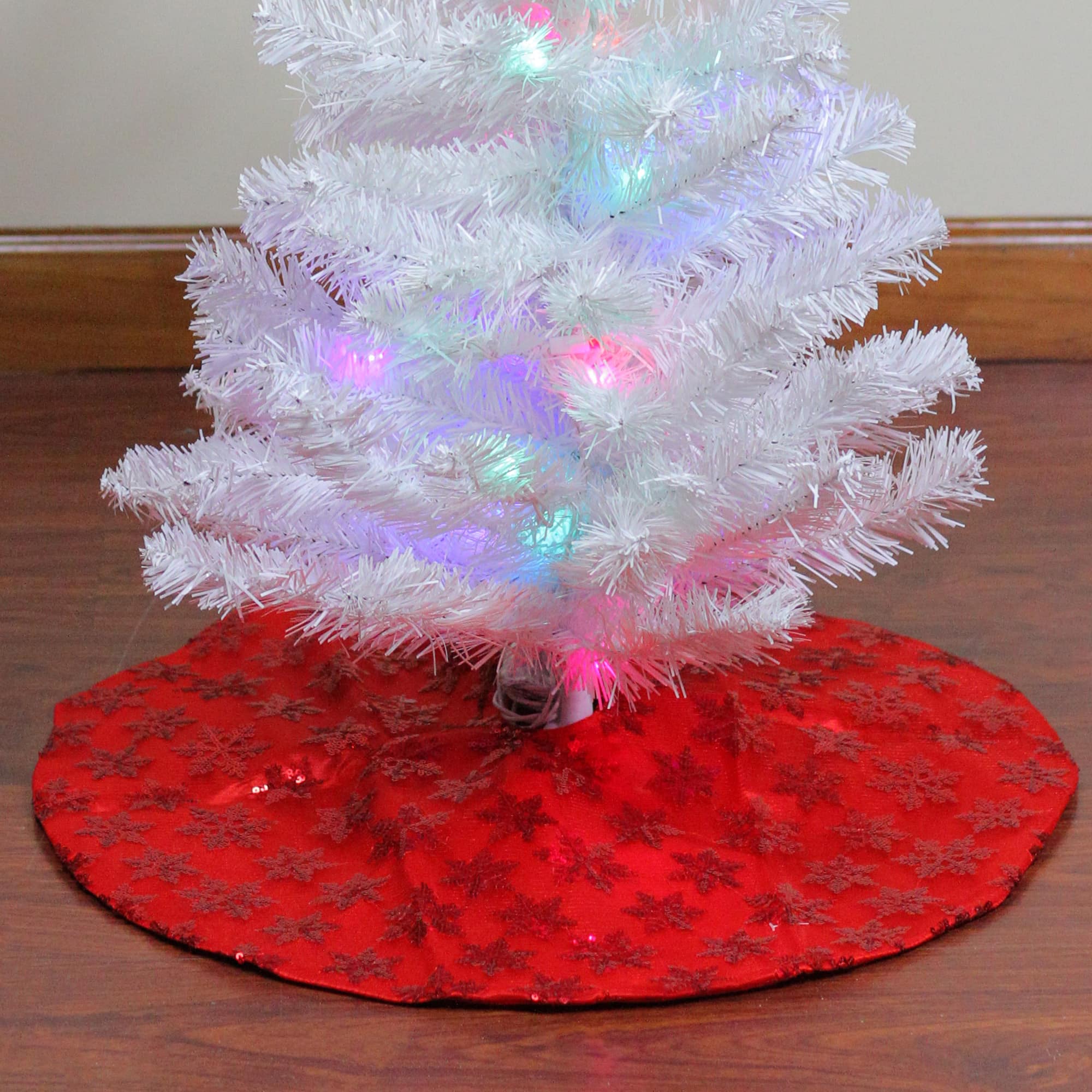 20&#x22; Red Sequin Snowflake Mini Tree Skirt