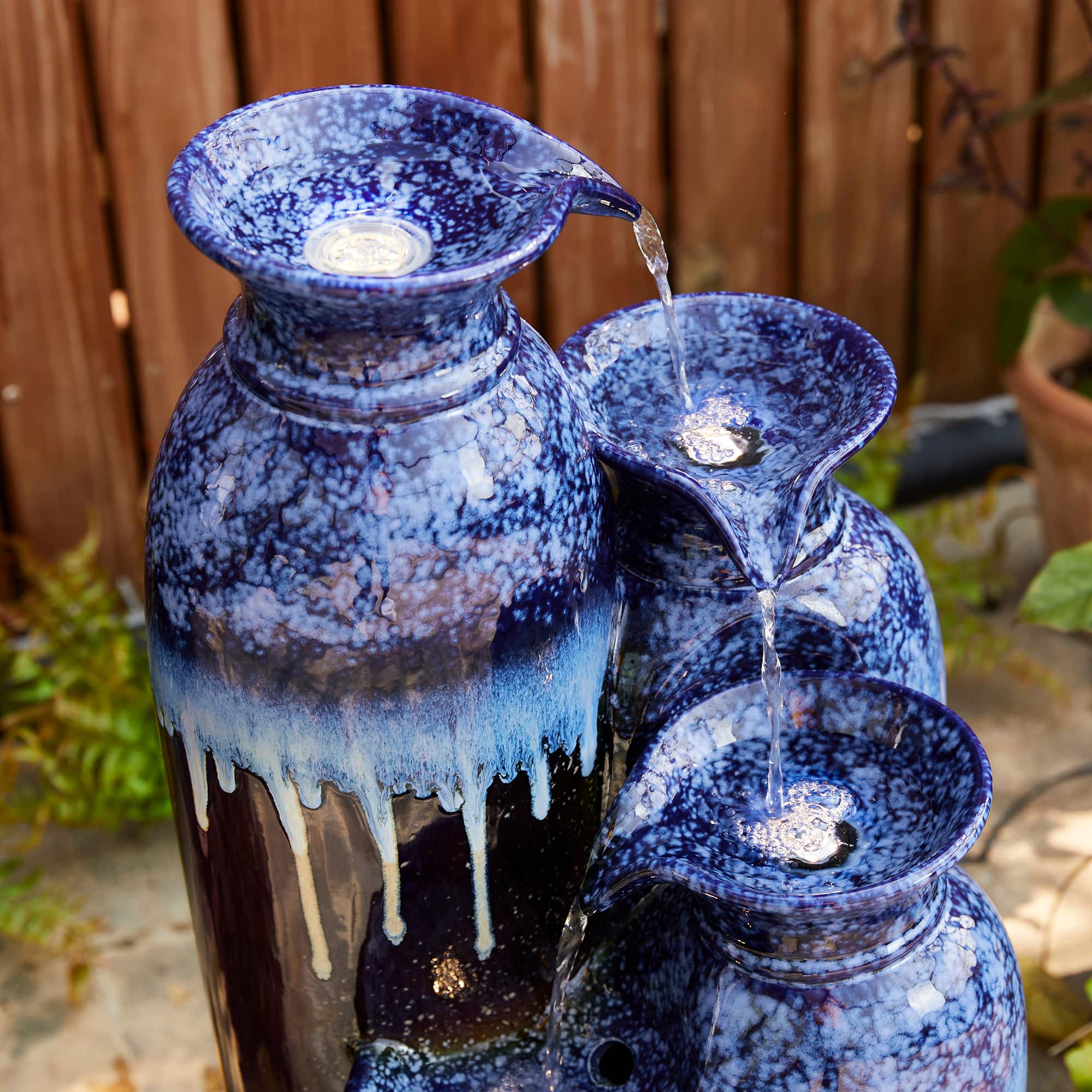 Glitzhome&#xAE; 30.75&#x22; 4-Tier LED Reactive Glaze Ceramic Vase Outdoor Floor Fountain